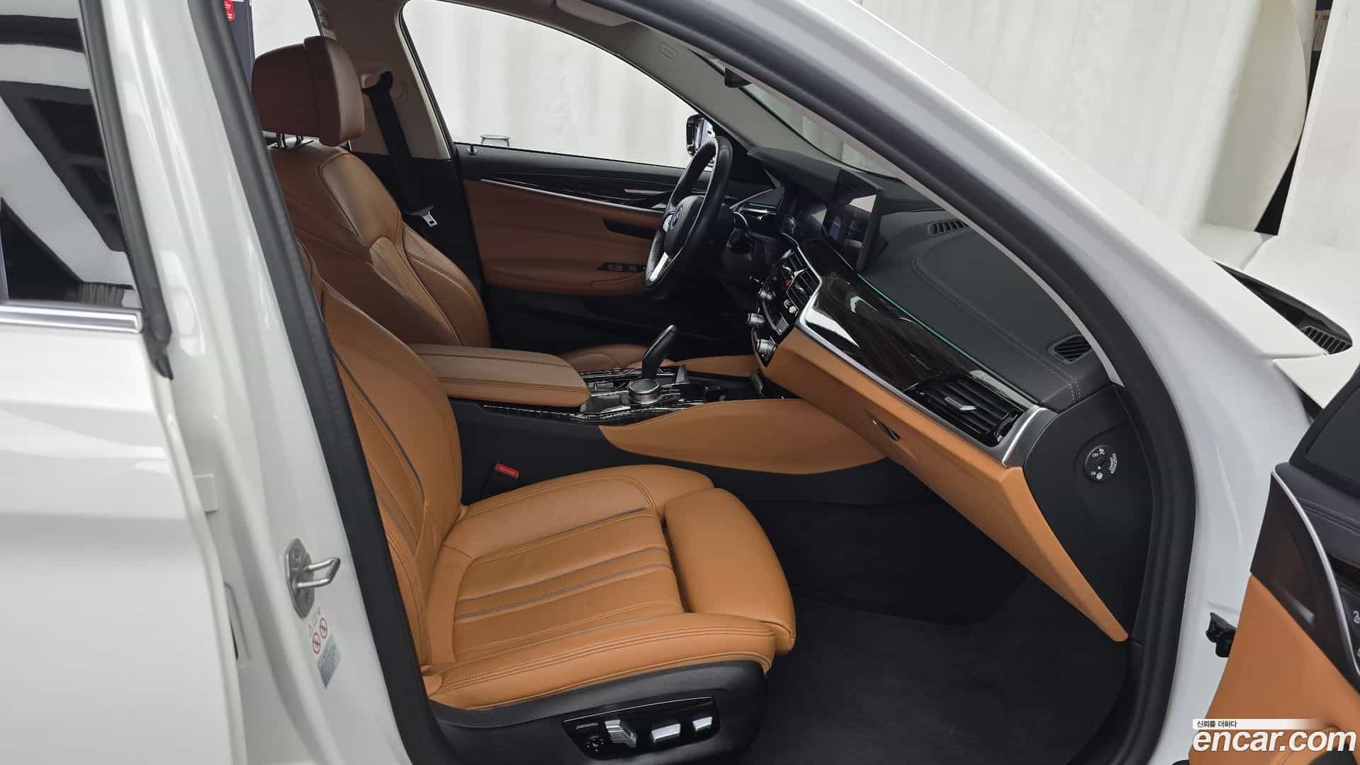 5-Series BMW 2021.5-INNER-036