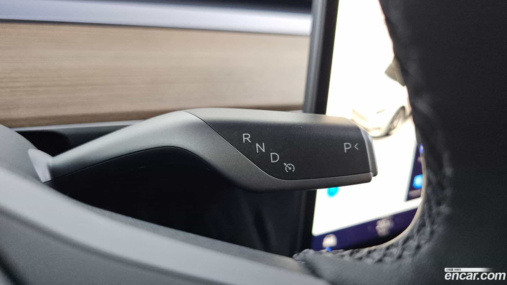 Model Y Tesla 2024.7-INNER-009
