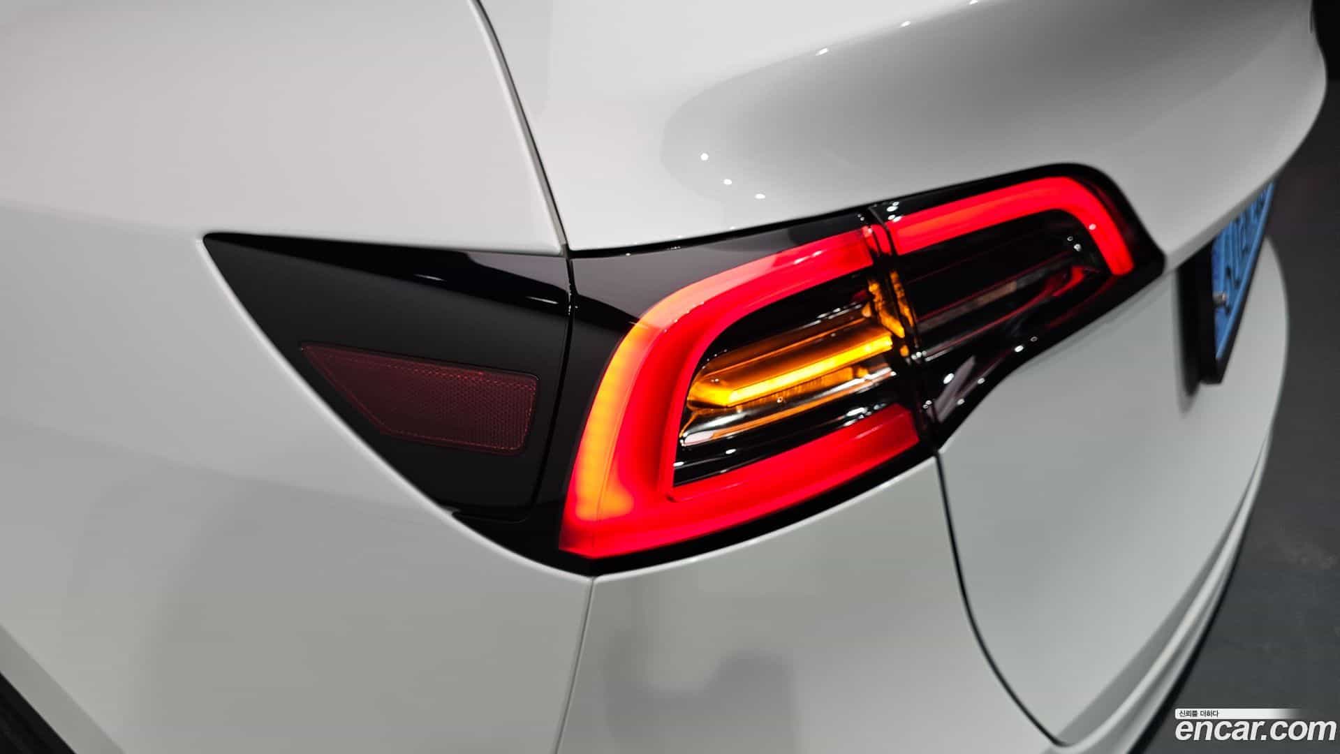 Model Y Tesla 2024.7-OUTER-033