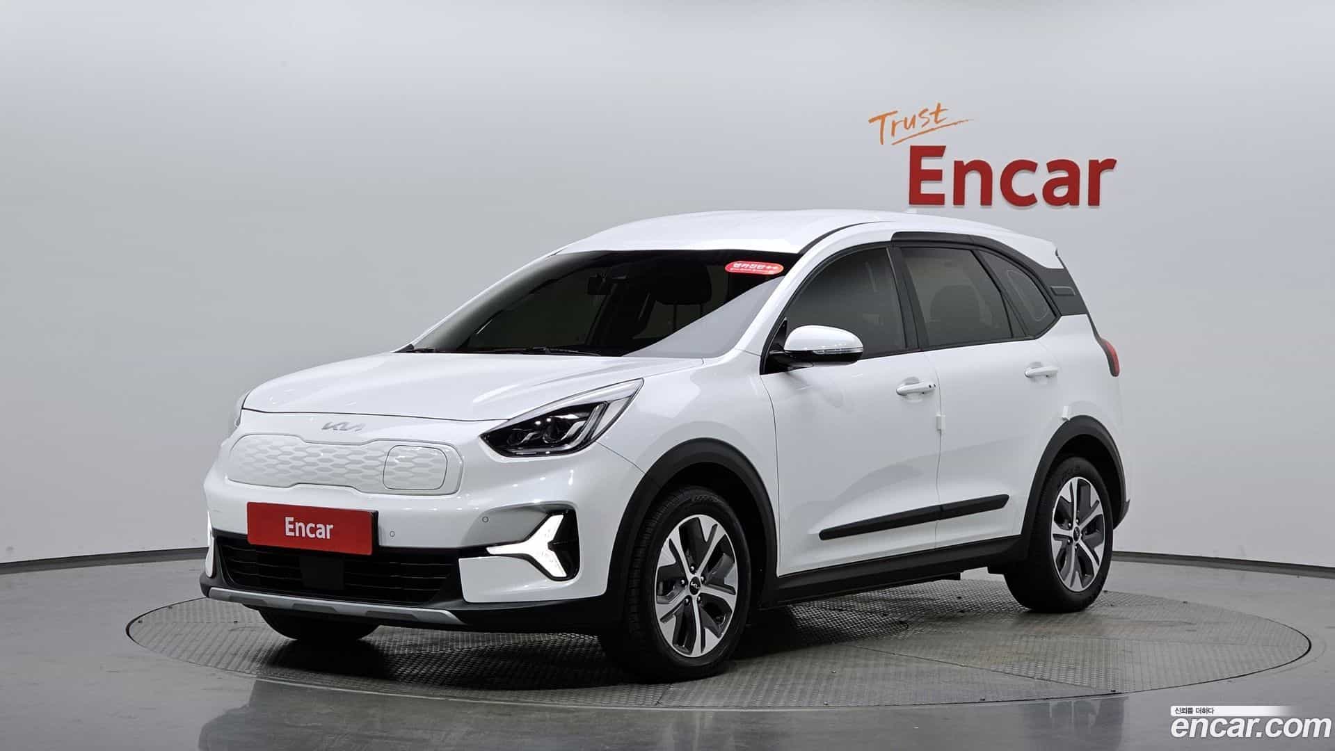 Niro Kia 2022.9-THUMBNAIL-011
