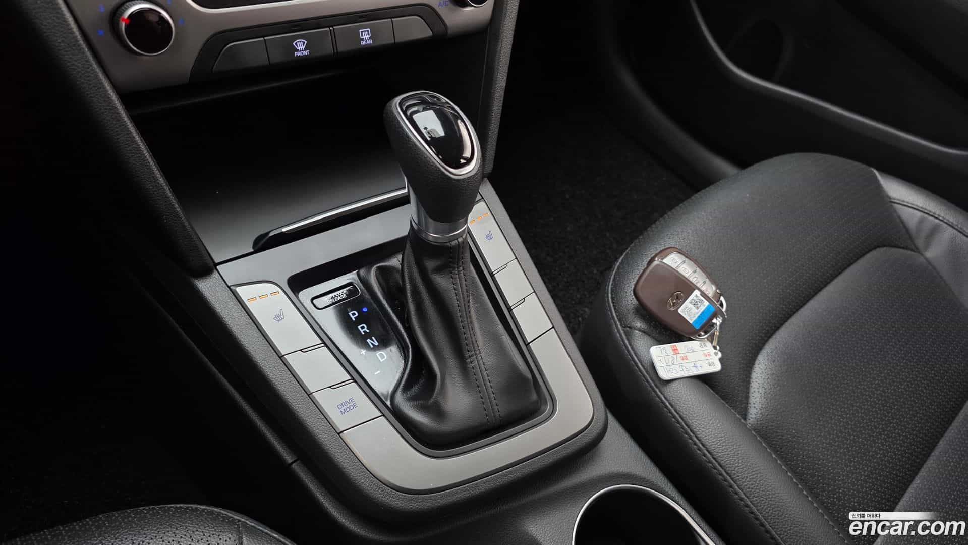 AVANTE Hyundai 2018.7-INNER-009