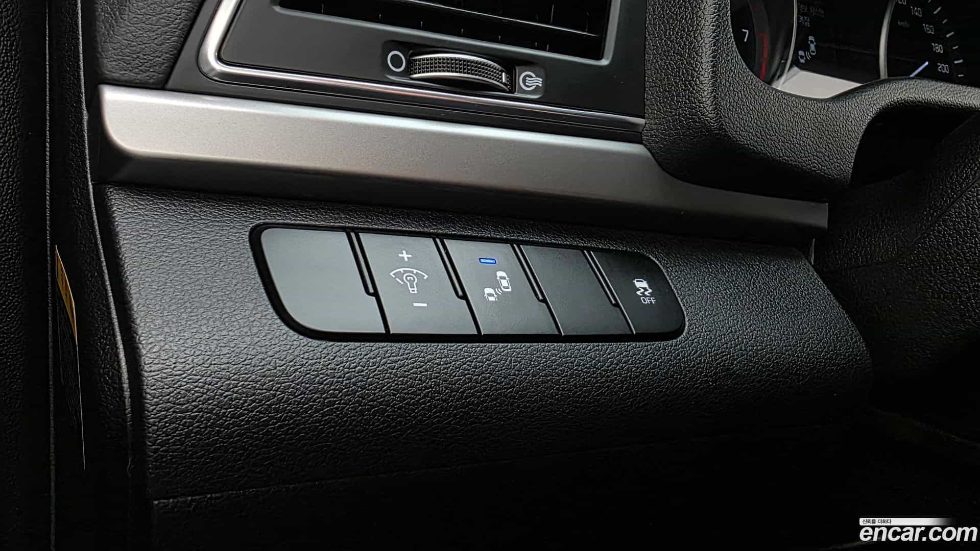 AVANTE Hyundai 2018.7-OPTION-023