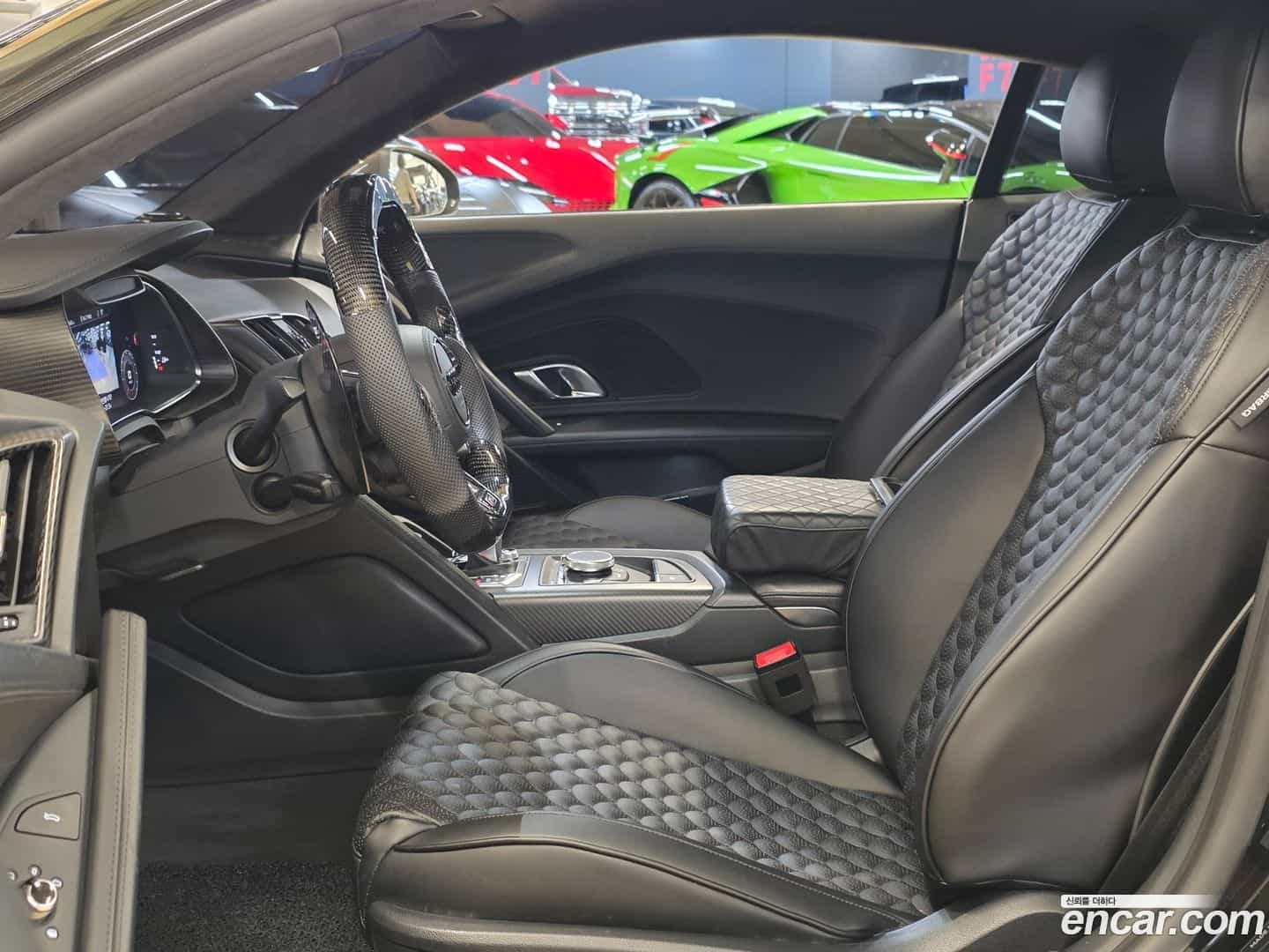 R8 Audi 2017.11-INNER-007