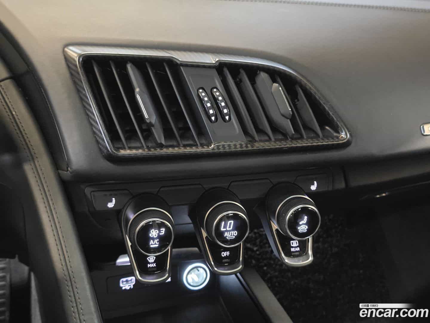 R8 Audi 2017.11-OPTION-016