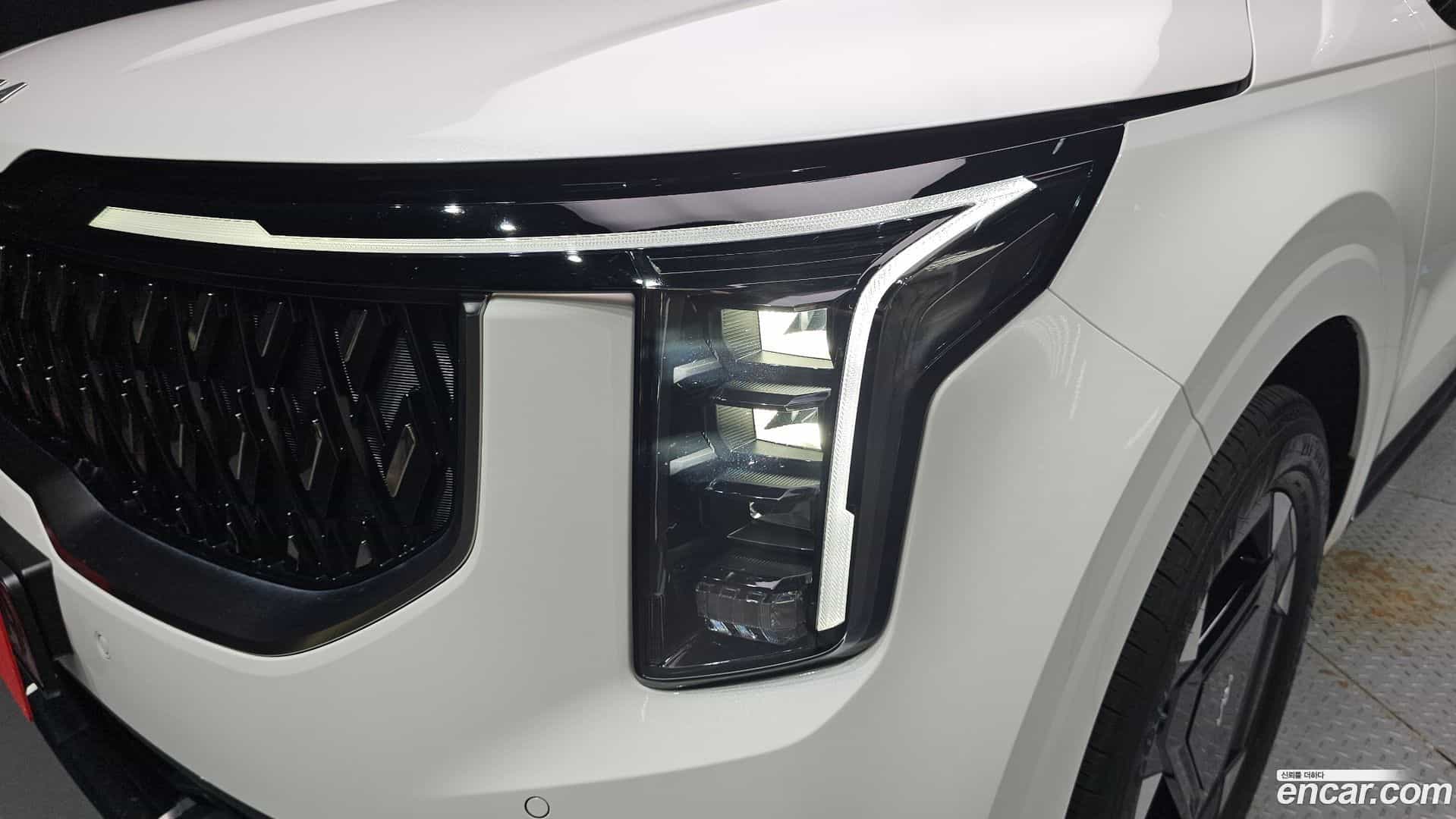 Canival Kia 2025.10-OUTER-032