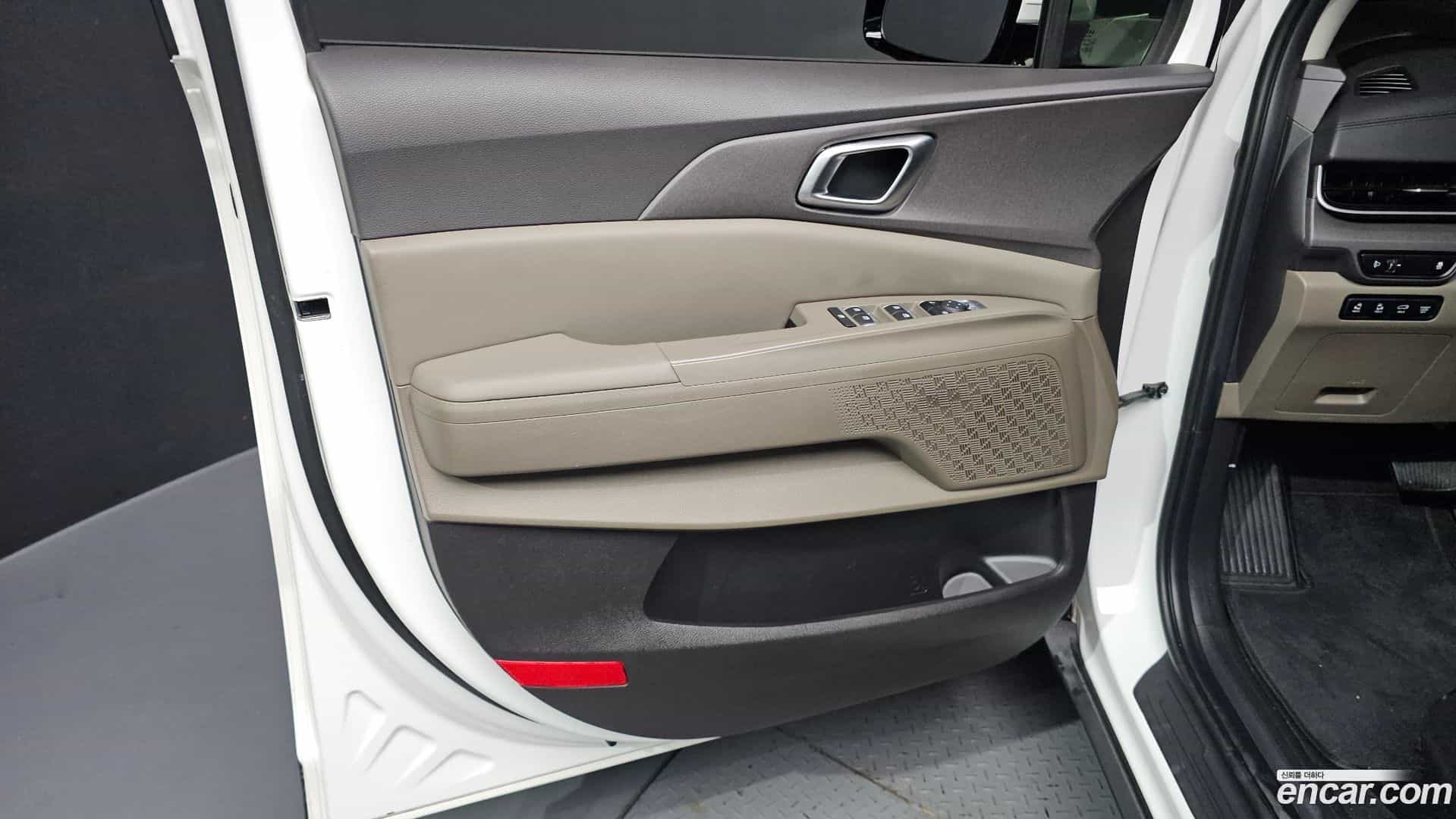 Canival Kia 2025.10-INNER-034