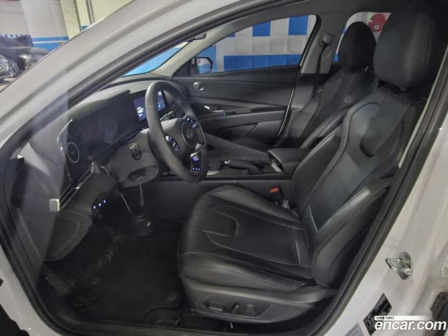 AVANTE Hyundai 2022.11-OPTION-018