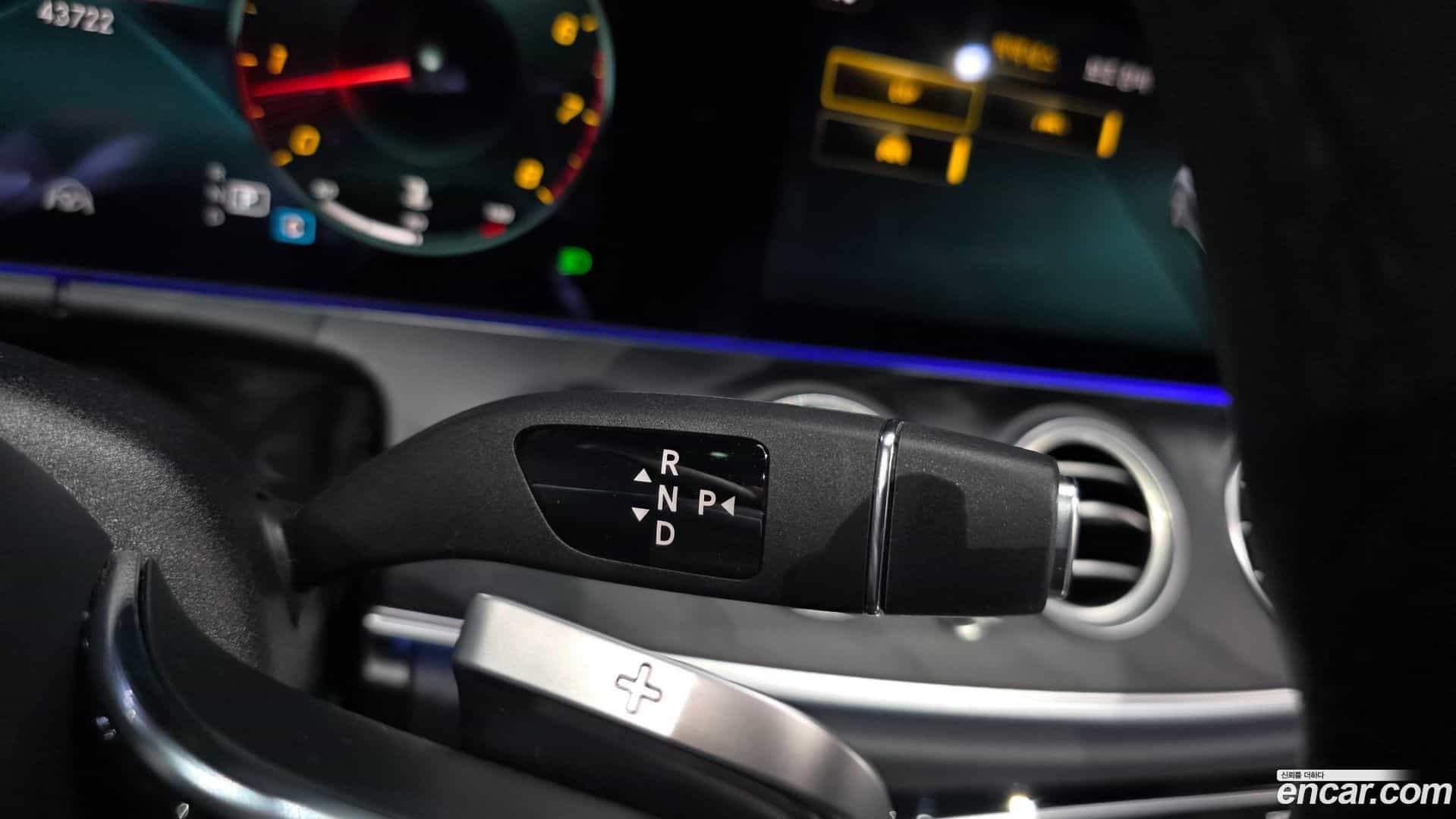 E-Class Mercedes-Benz 2023.7-INNER-009
