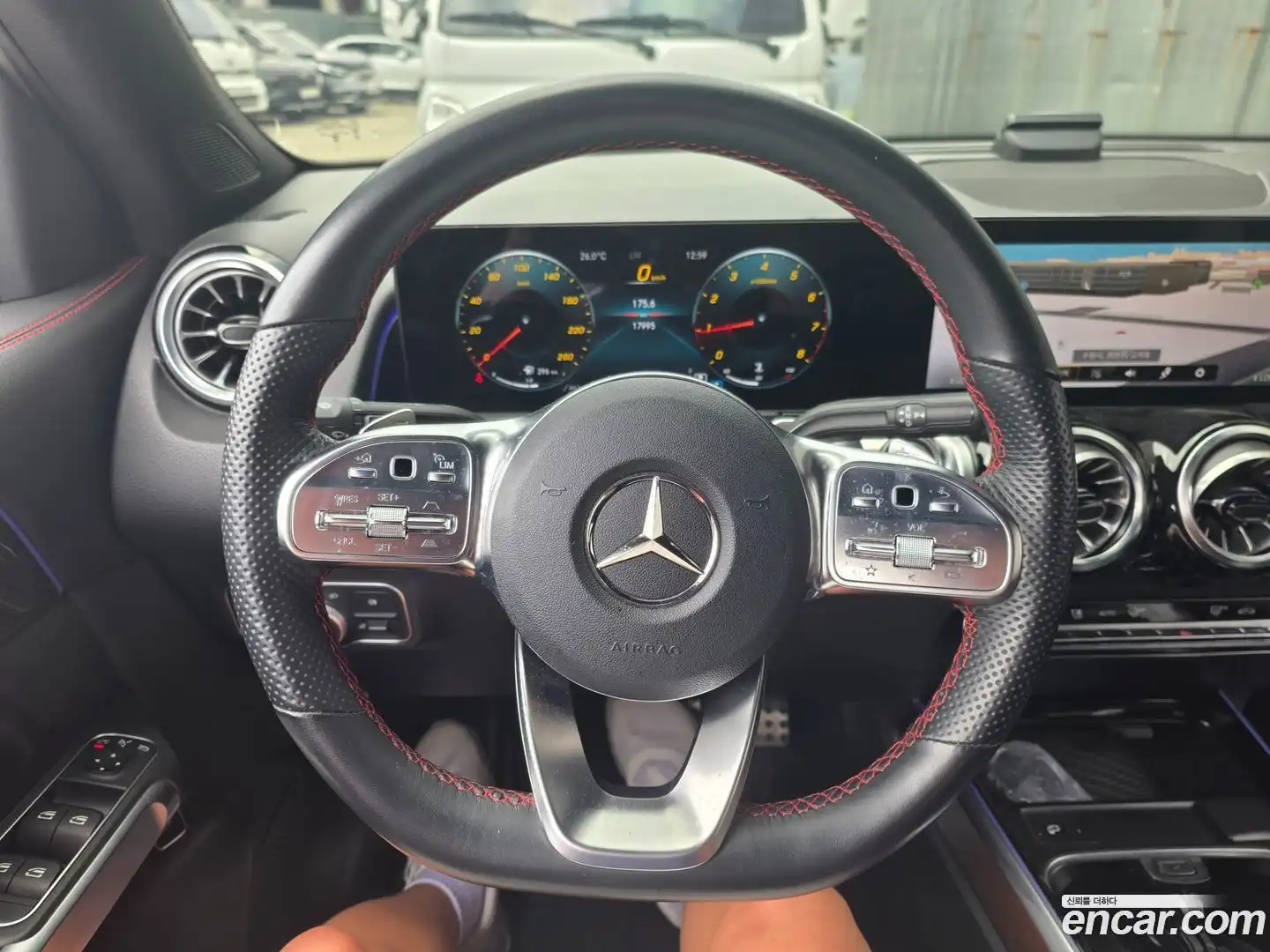 GLB-Class Mercedes-Benz 2023.5-INNER-007