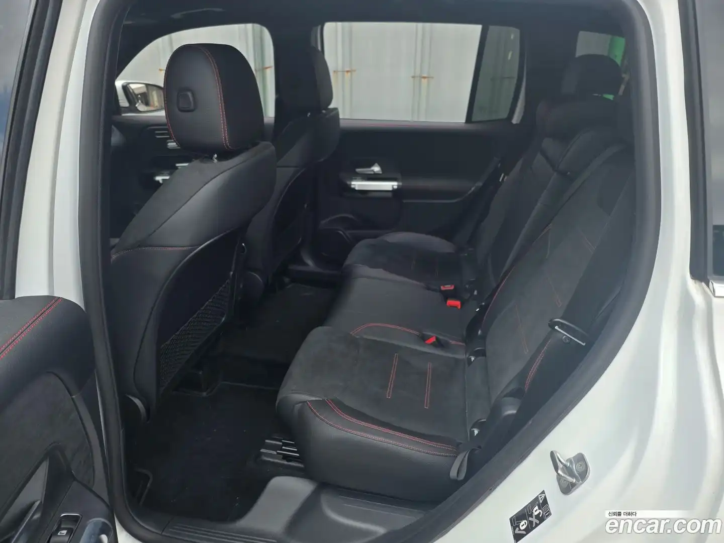 GLB-Class Mercedes-Benz 2023.5-OPTION-016
