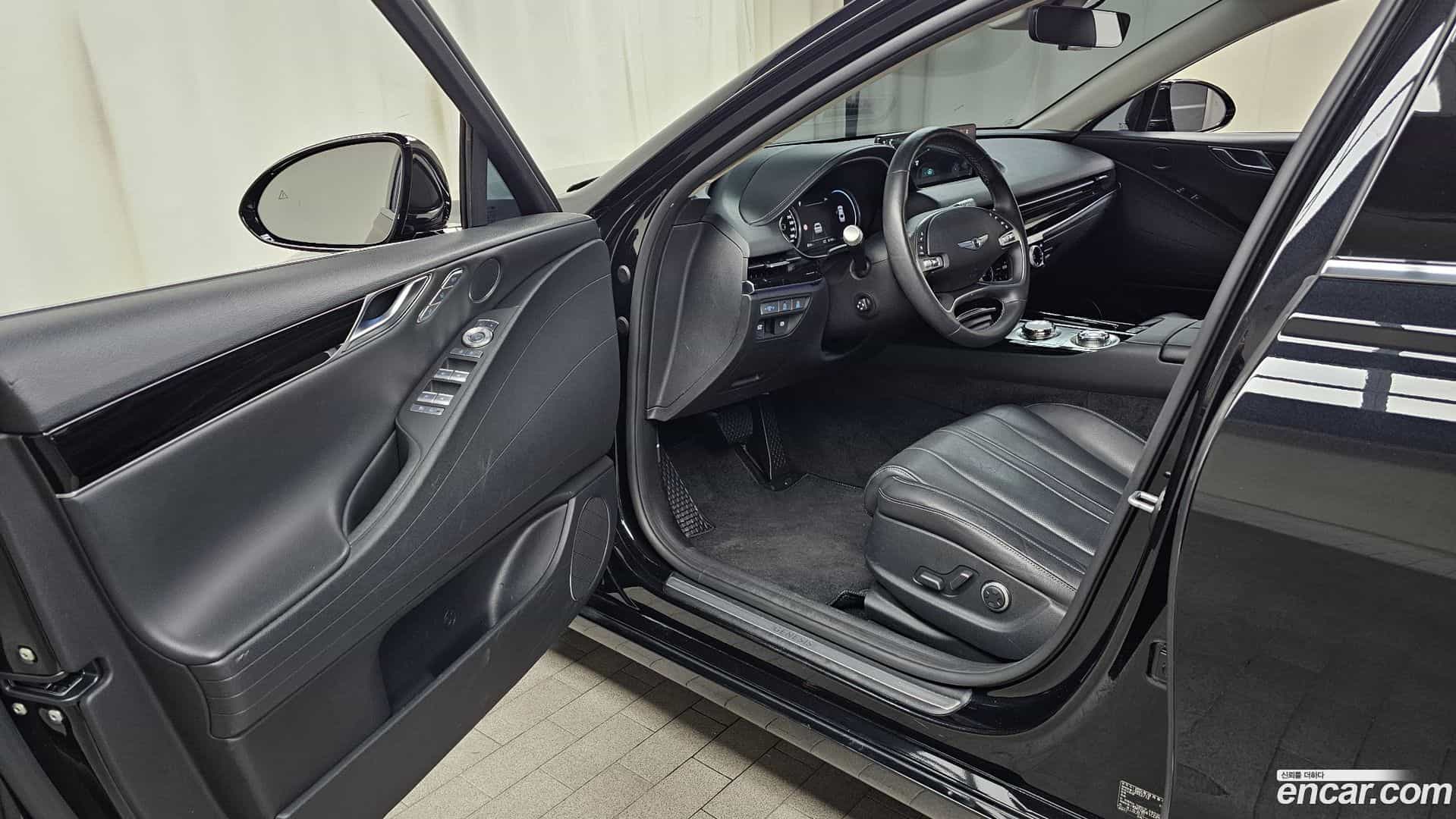 G80 Genesis 2022.11-INNER-010