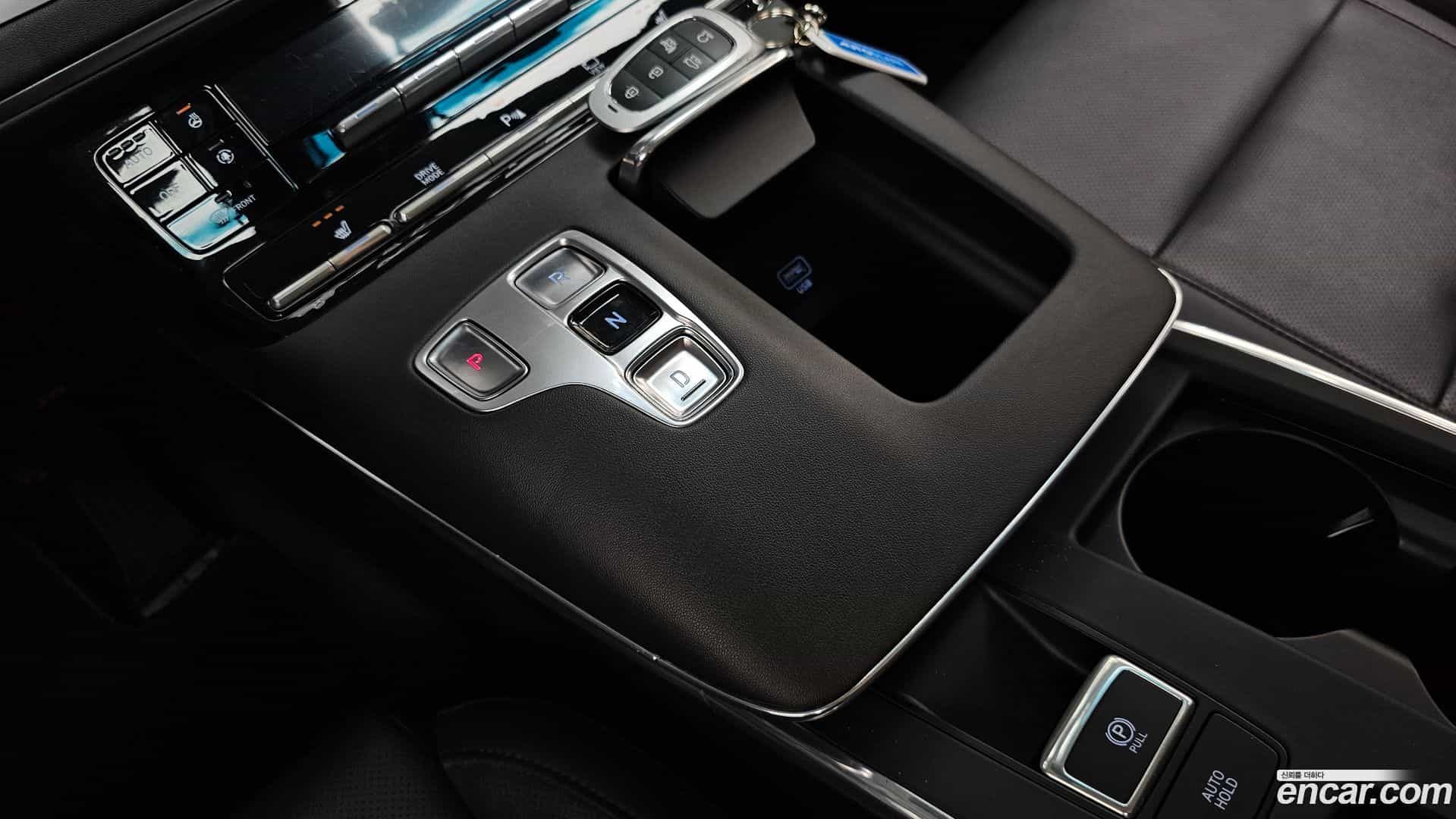 Grandeur Hyundai 2022.1-INNER-009