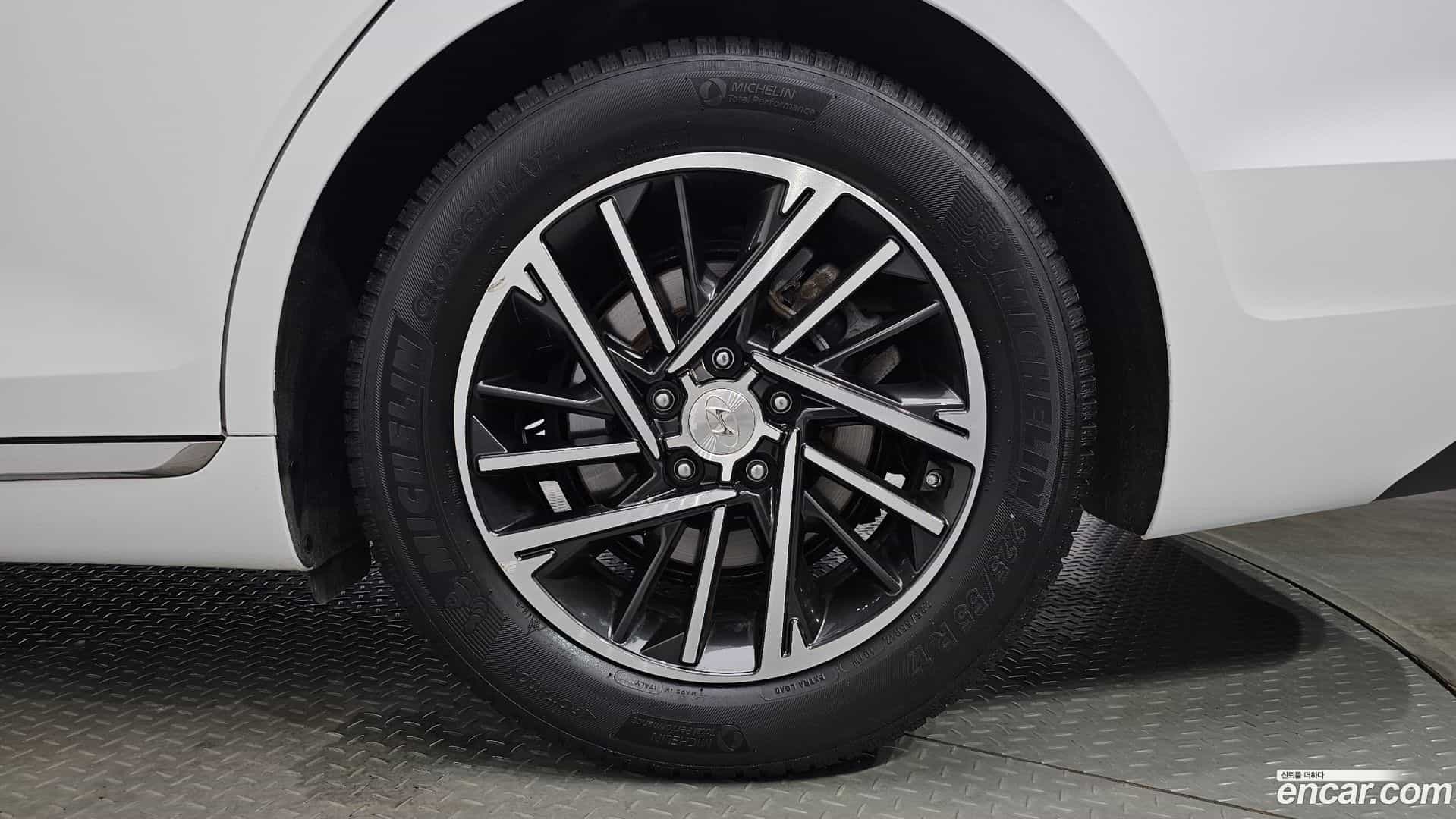 Grandeur Hyundai 2022.1-OUTER-031