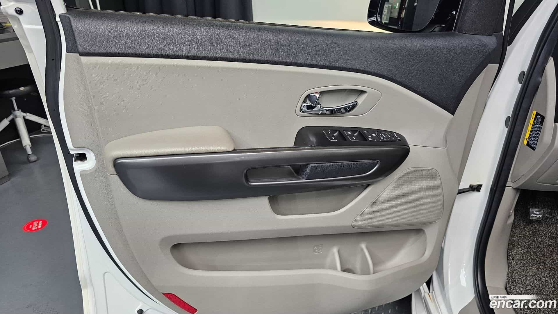 Canival Kia 2019.5-INNER-034