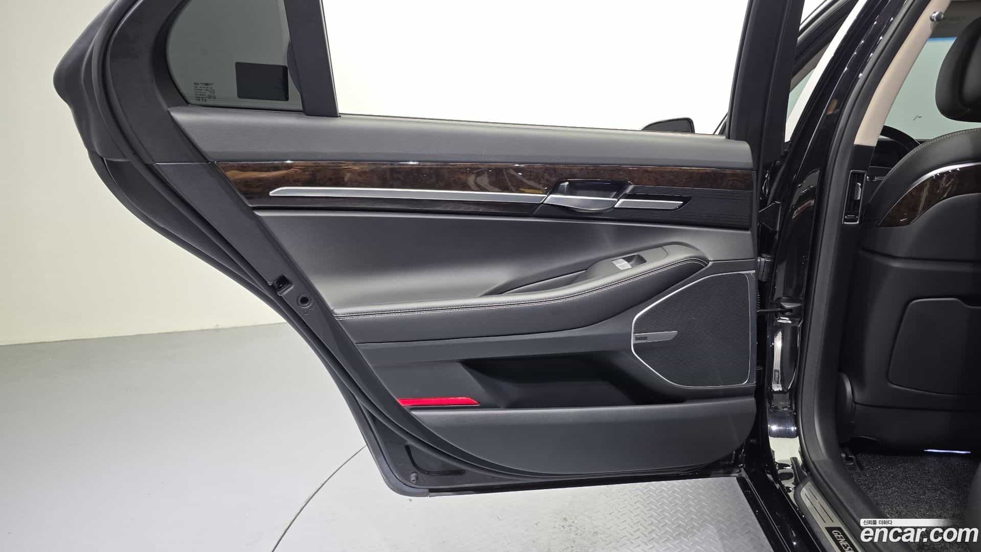 G90 Genesis 2020.4-INNER-035