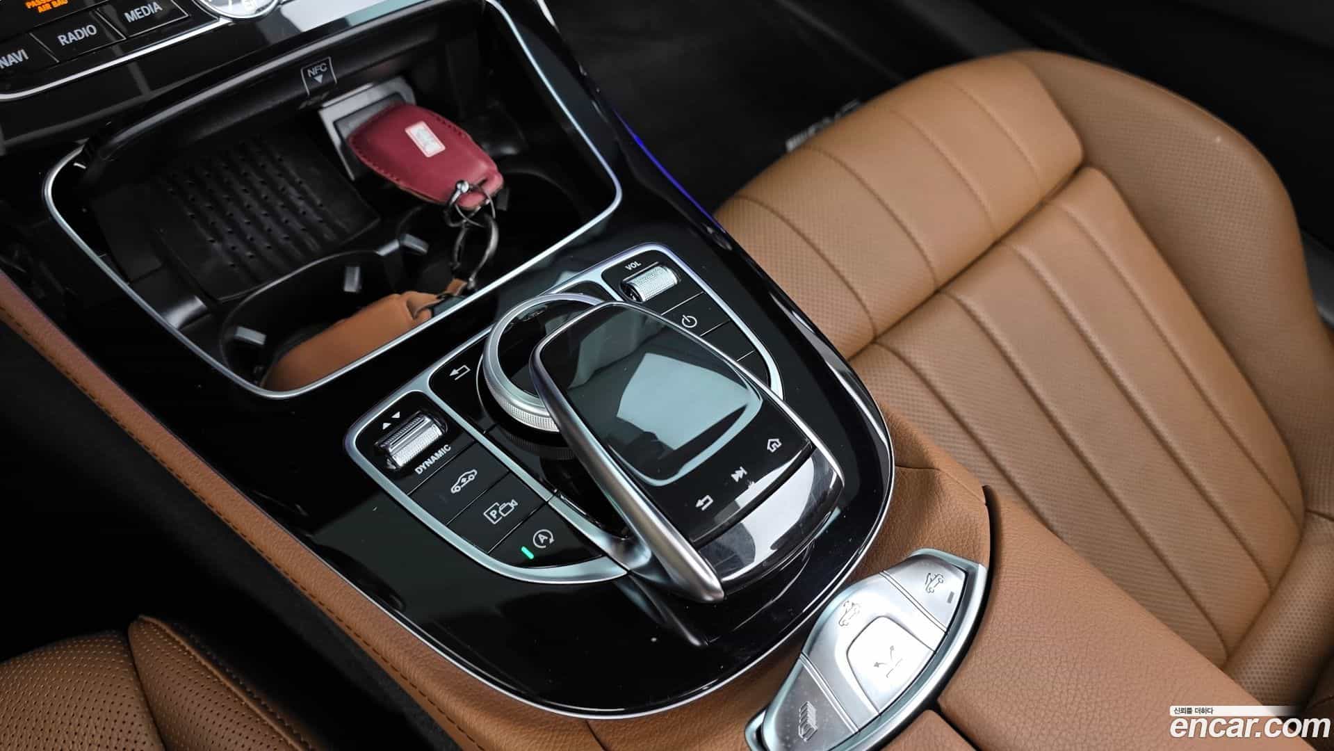 E-Class Mercedes-Benz 2020.5-OPTION-022