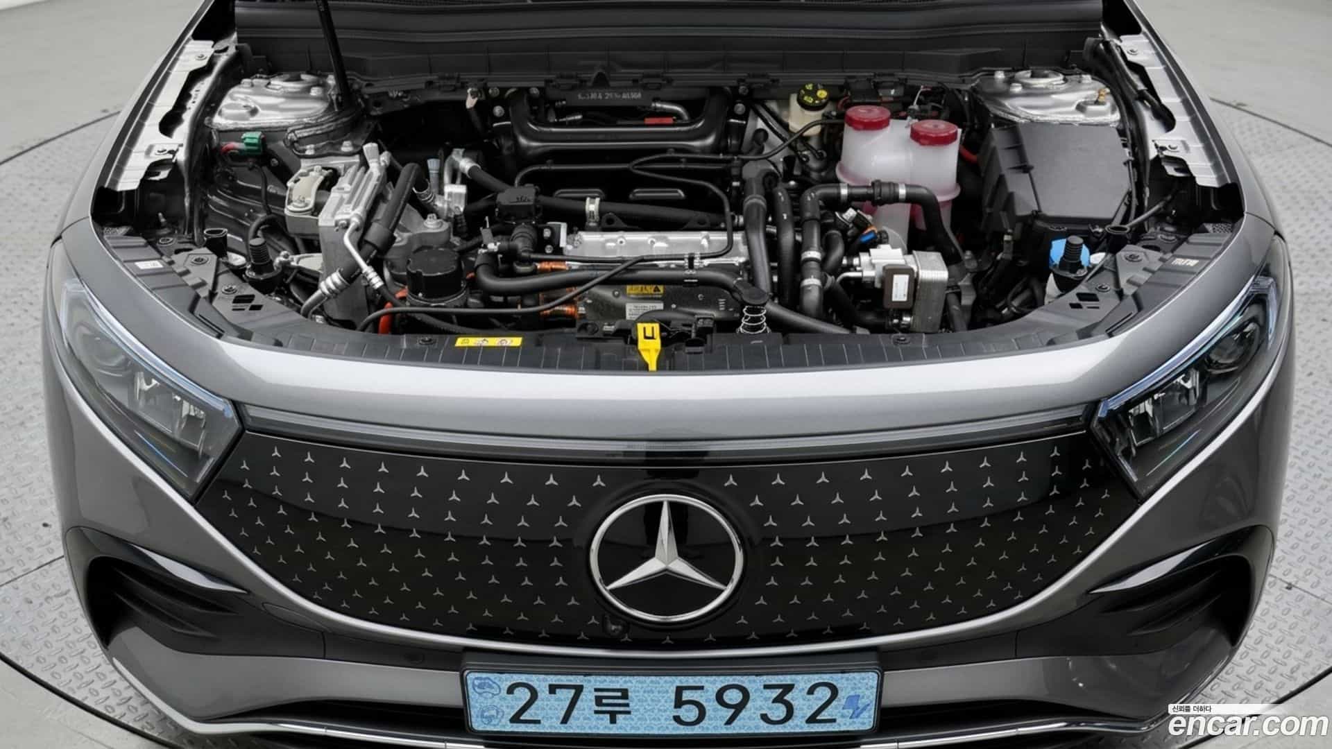 EQB Mercedes-Benz 2025.7-OUTER-006