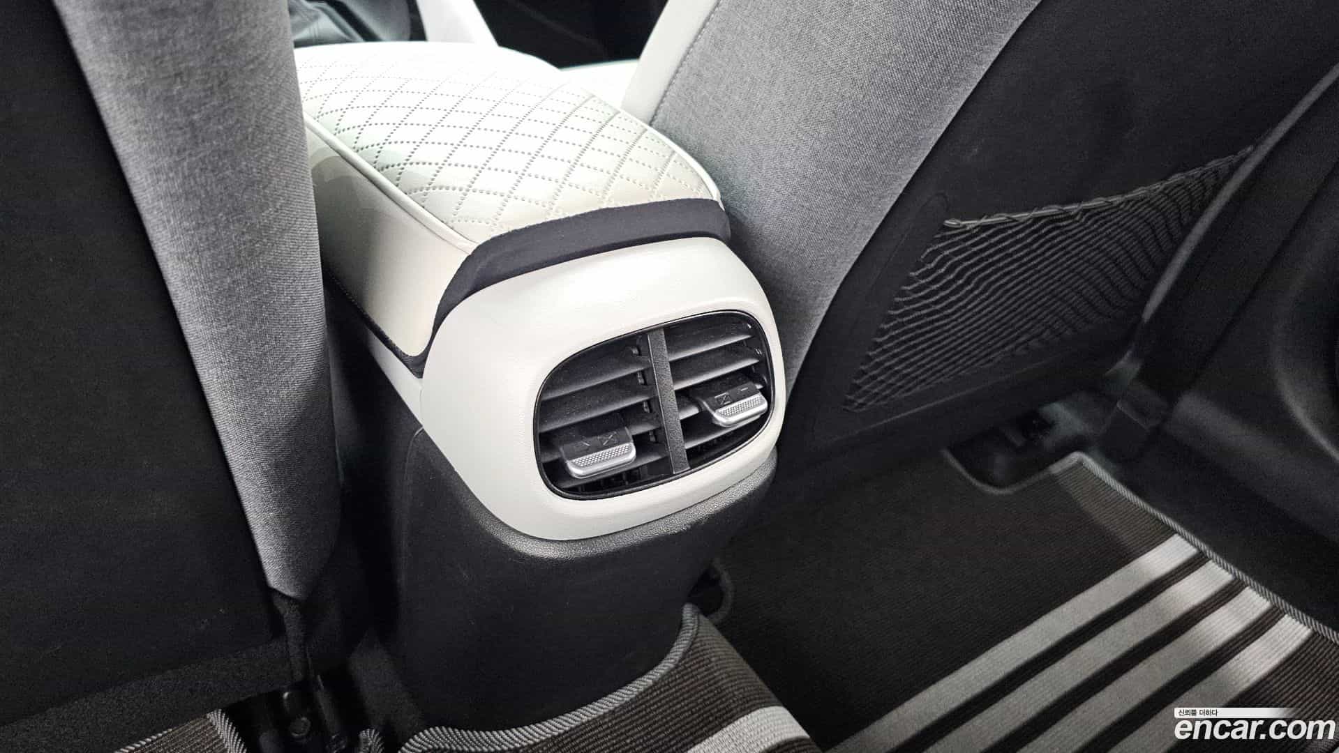 AVANTE Hyundai 2021.4-OPTION-022