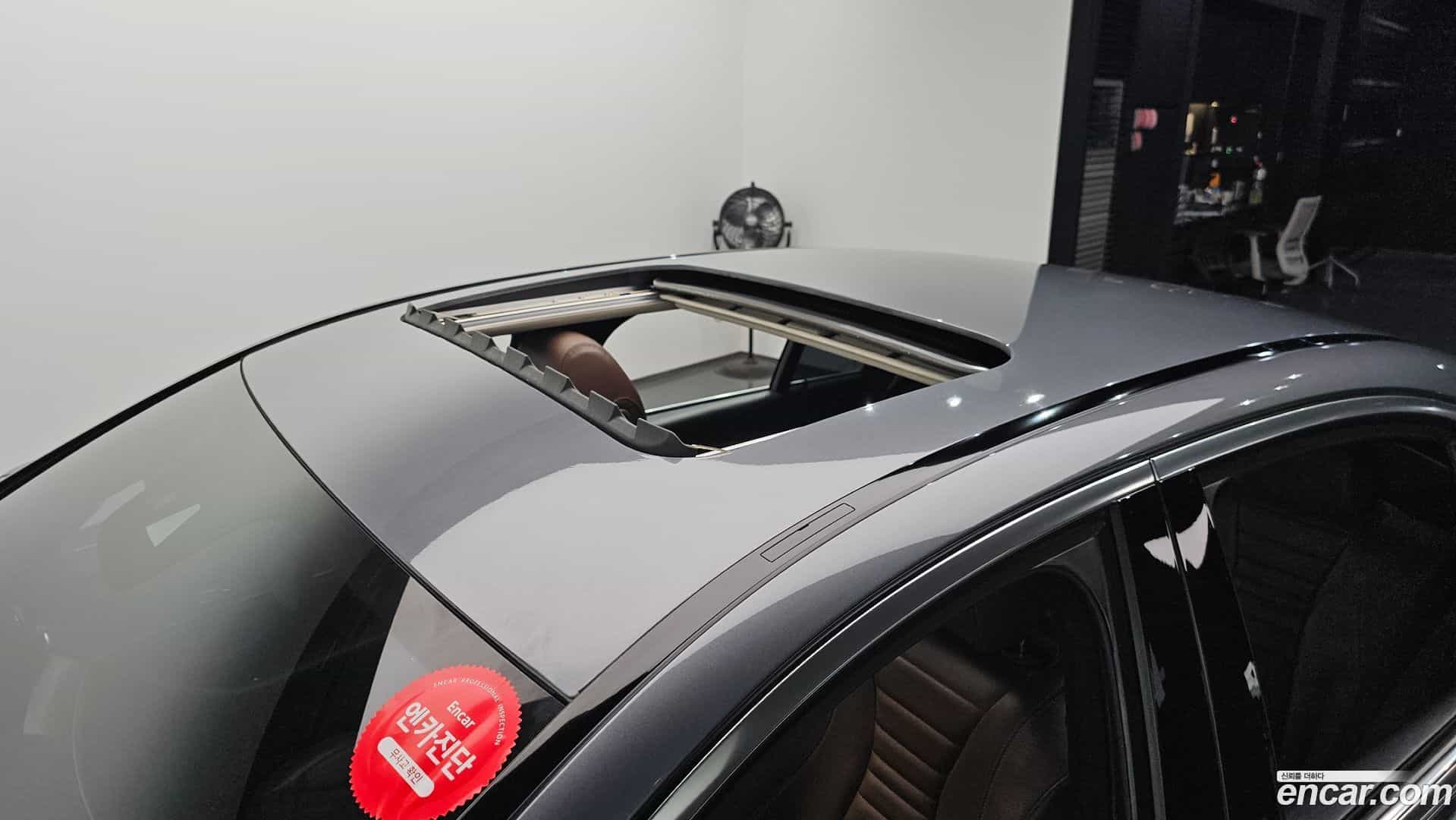 E-Class Mercedes-Benz 2018.5-OPTION-024