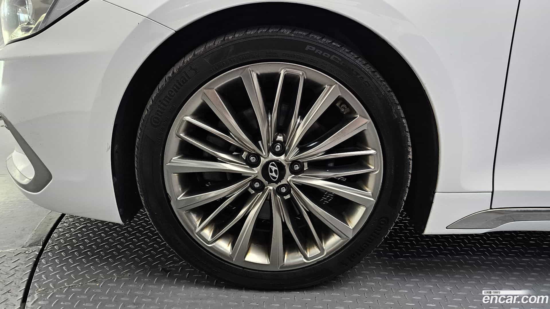 Grandeur Hyundai 2017.4-OUTER-005