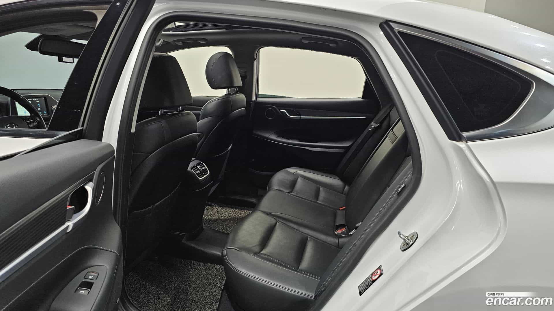 Grandeur Hyundai 2017.4-OPTION-016