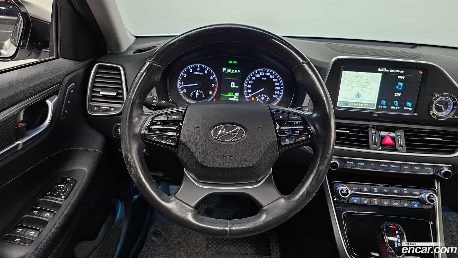 Grandeur Hyundai 2017.4-OPTION-017