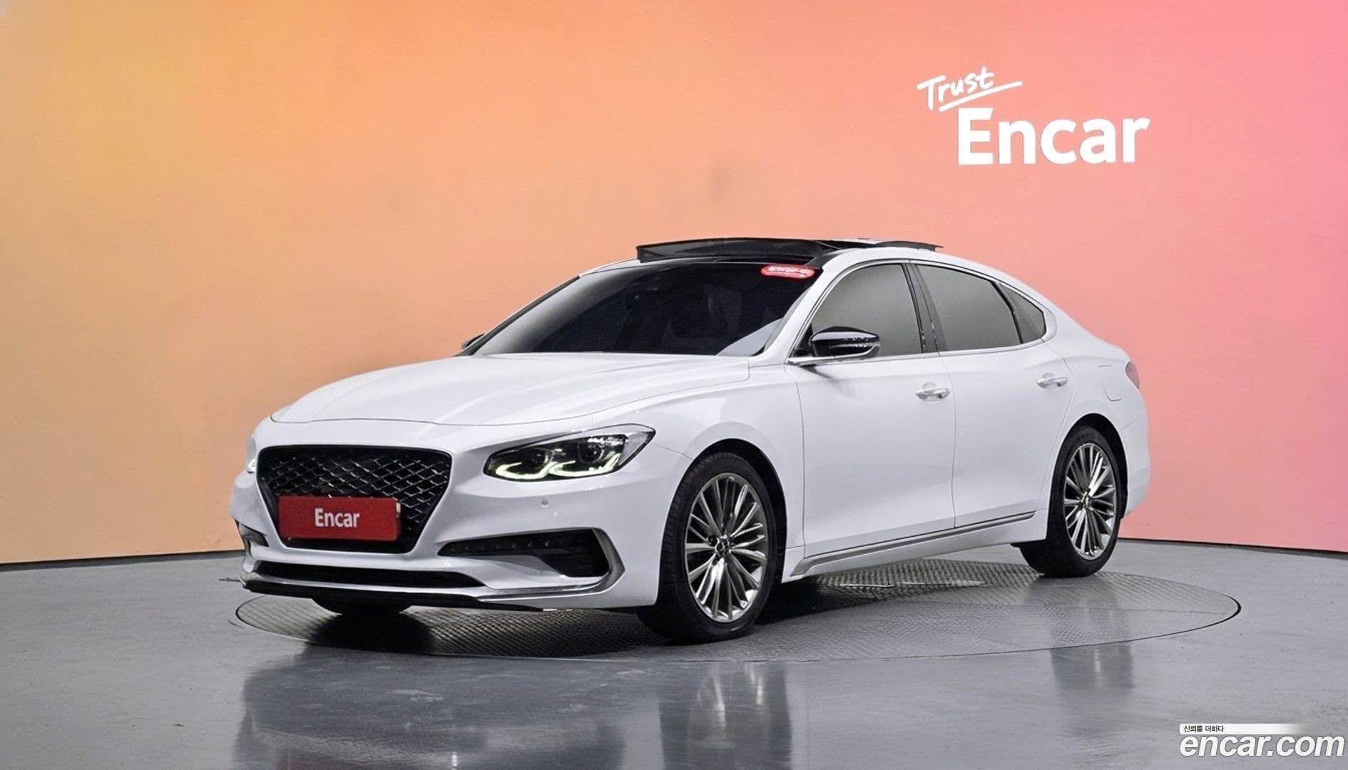 Main__Slider__Photo:Grandeur Hyundai 2017.4-0