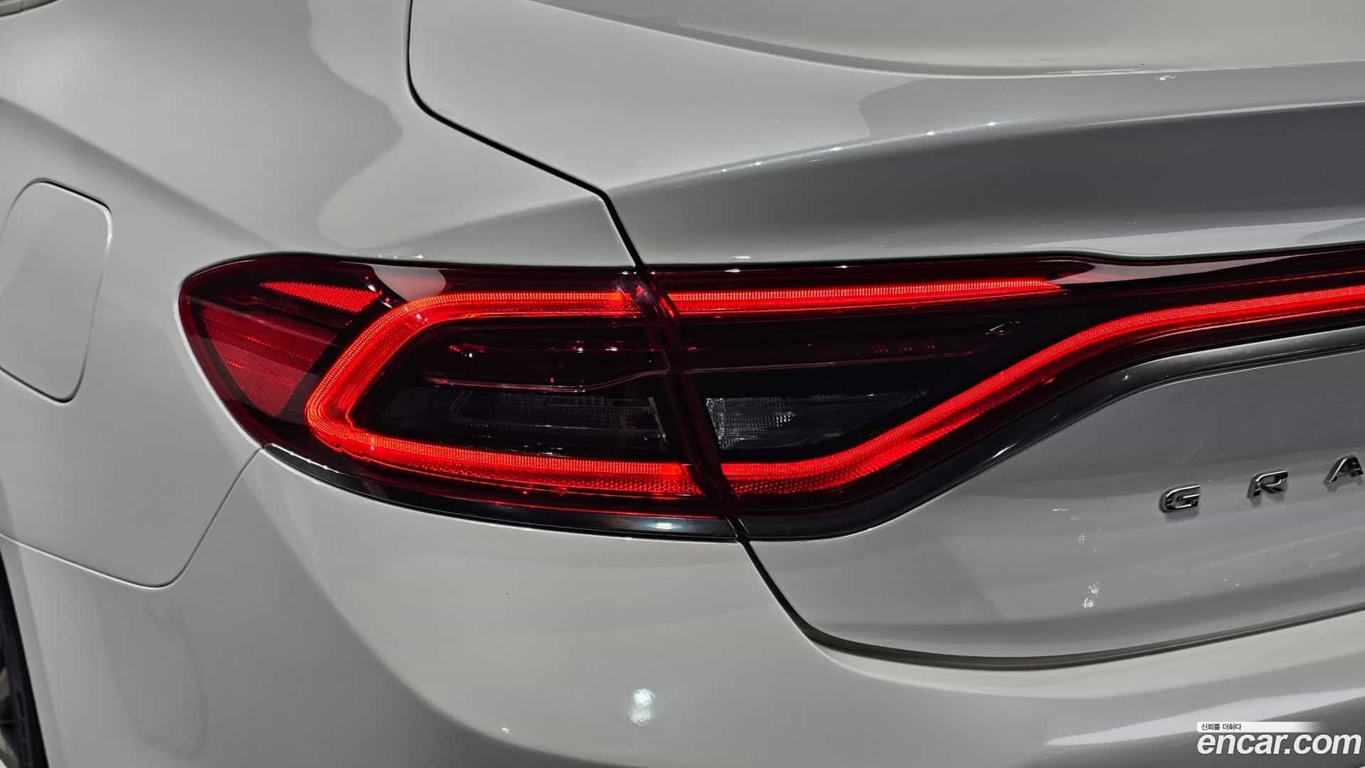 Grandeur Hyundai 2017.4-OUTER-033