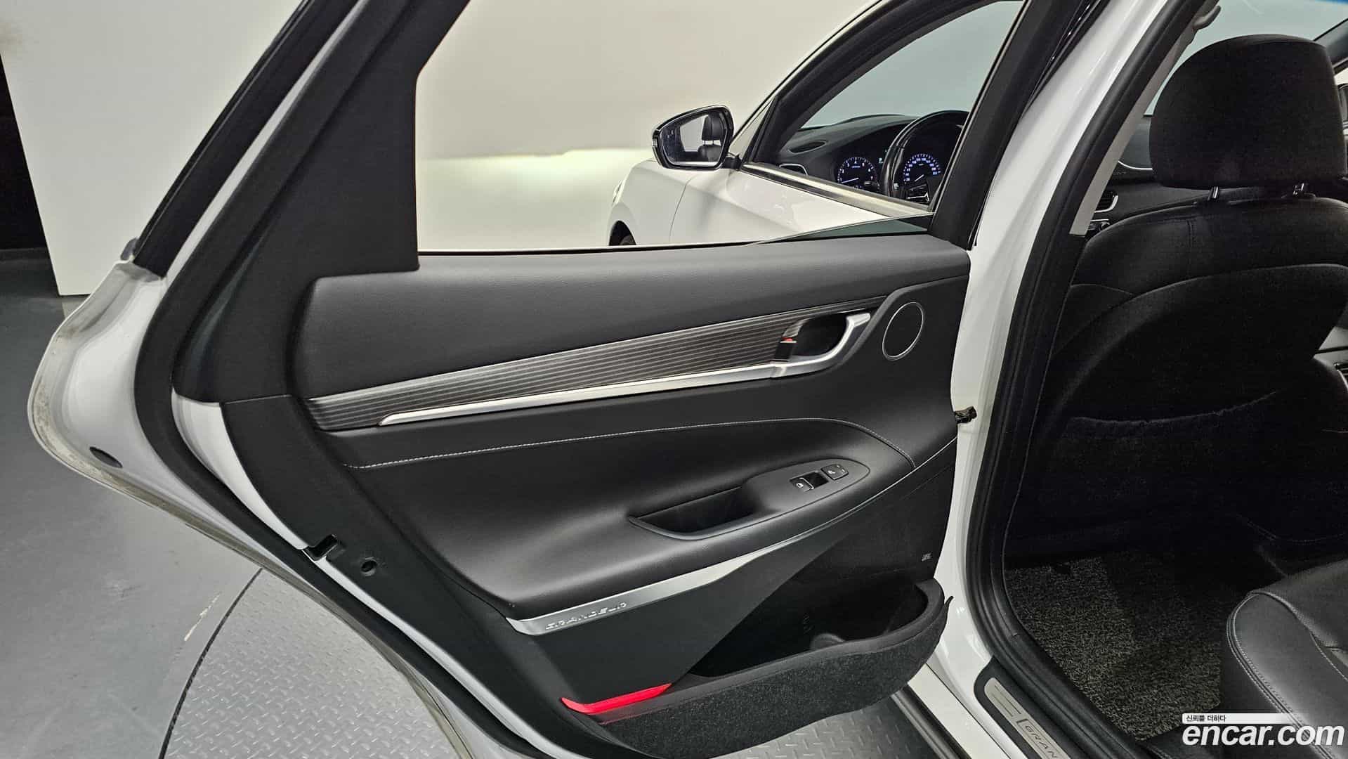 Grandeur Hyundai 2017.4-INNER-035