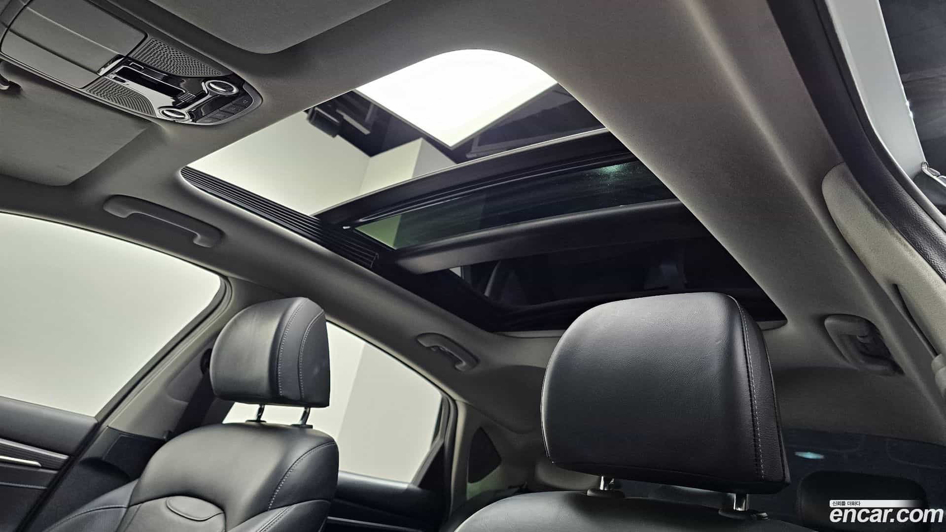 Grandeur Hyundai 2017.4-OPTION-040
