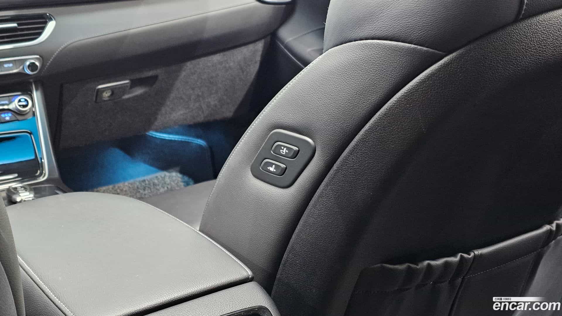 Grandeur Hyundai 2017.4-OPTION-042