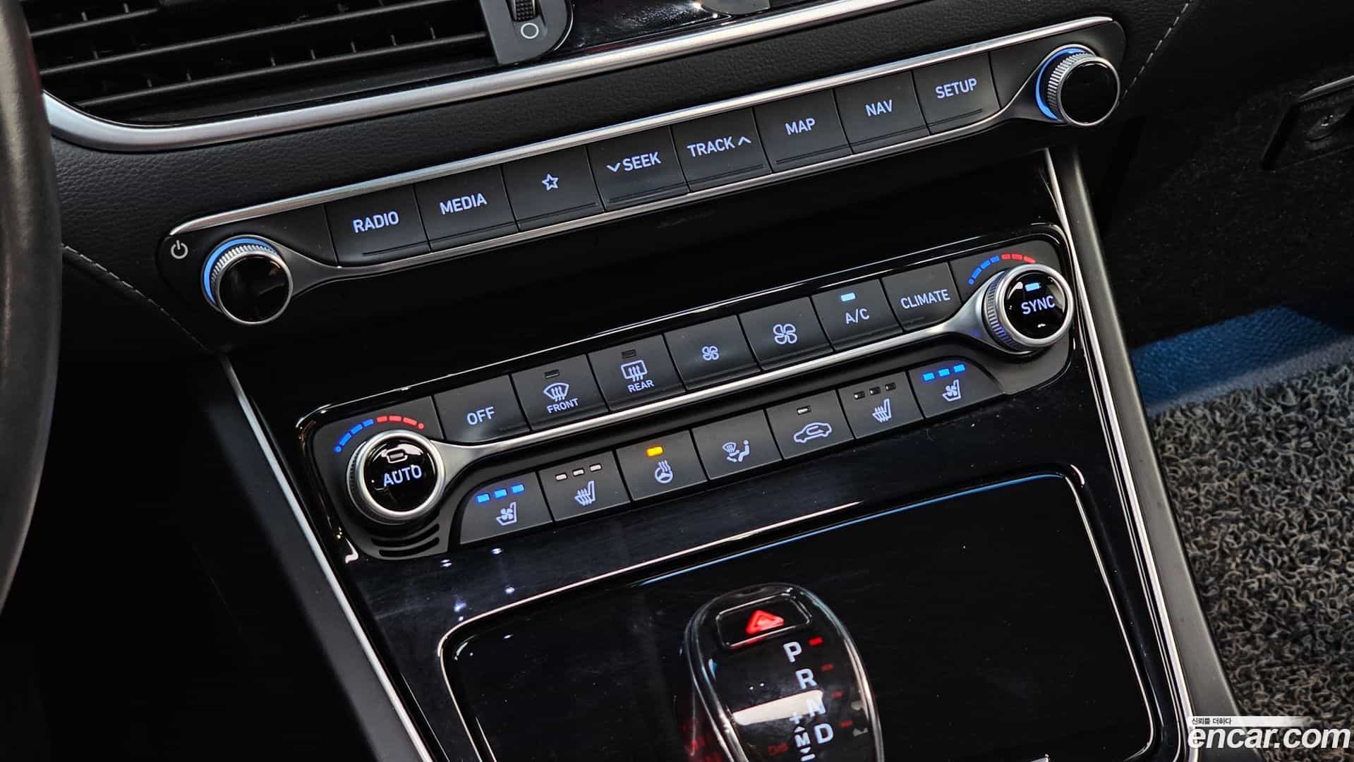 Grandeur Hyundai 2017.4-OPTION-044