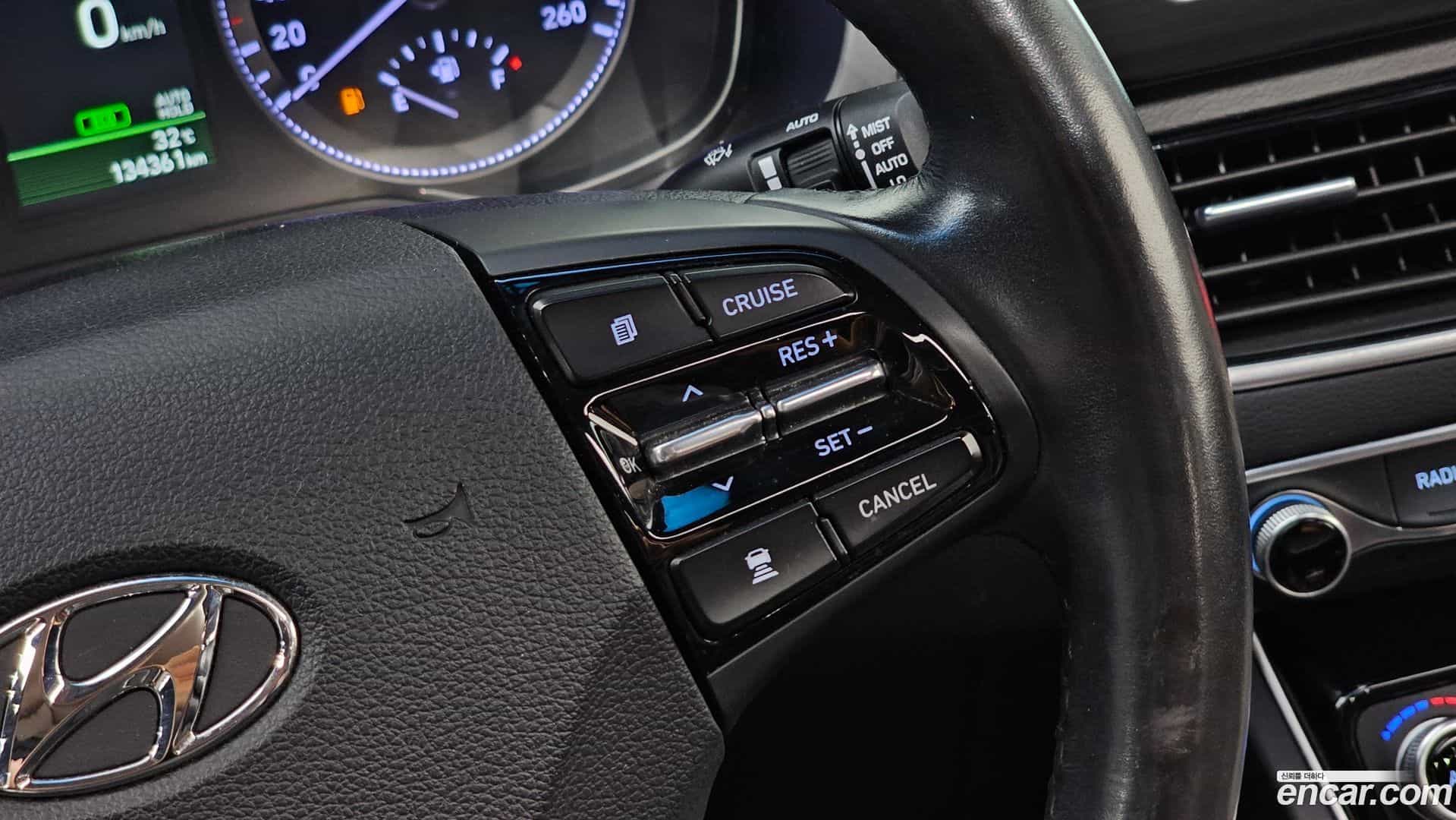 Grandeur Hyundai 2017.4-OPTION-046
