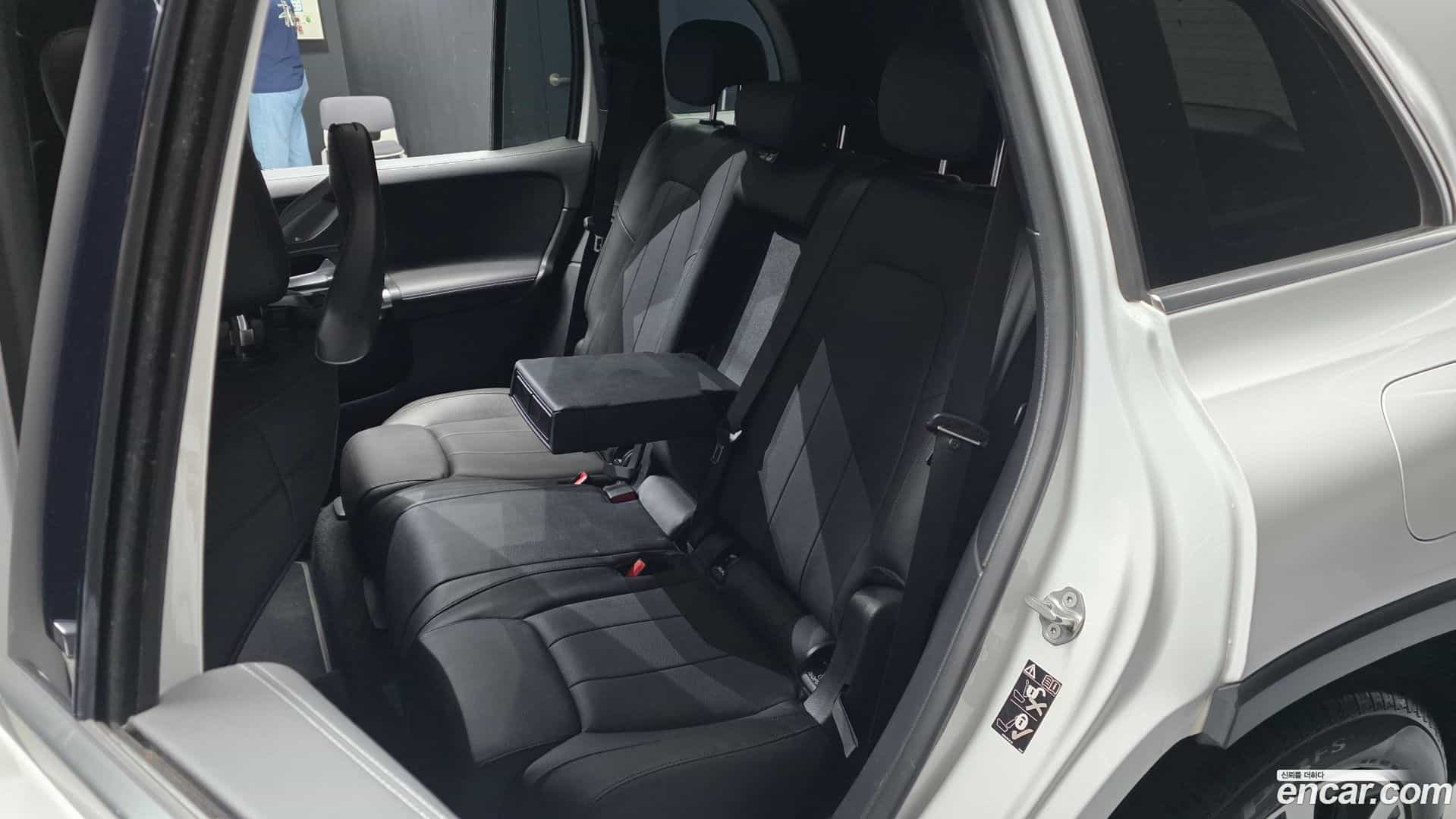 GLB-Class Mercedes-Benz 2020.9-OPTION-016