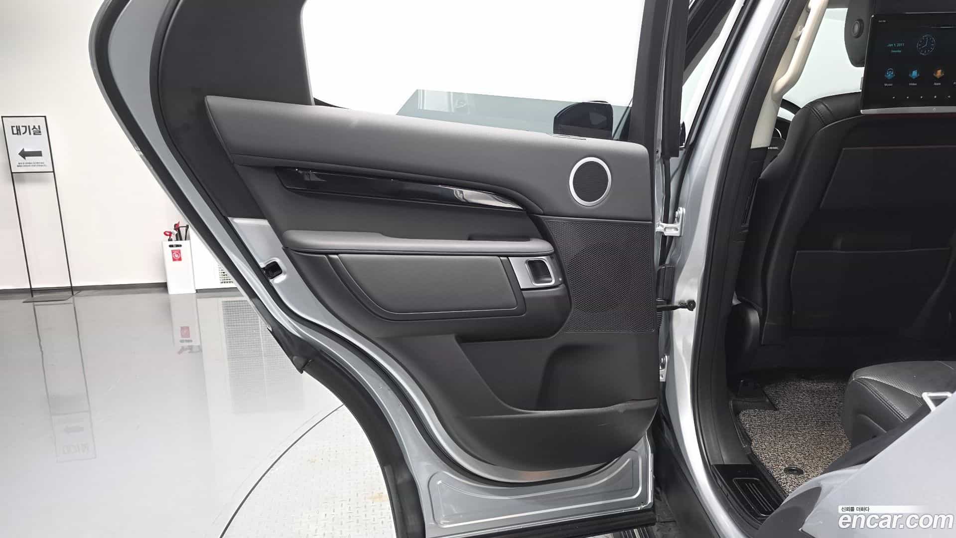 Discovery Land Rover 2018.10-INNER-035