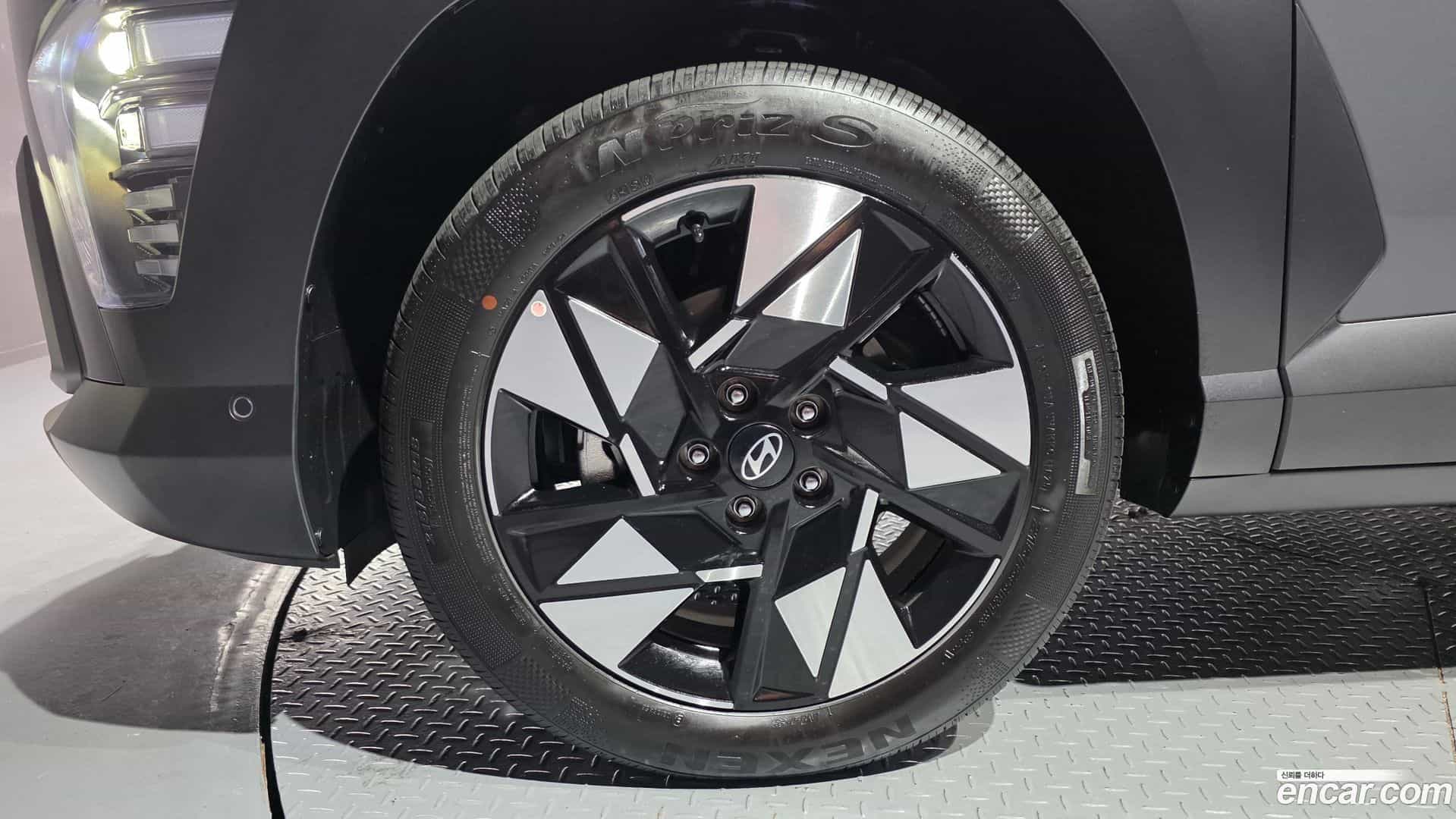 Kona Hyundai 2025.4-OUTER-005