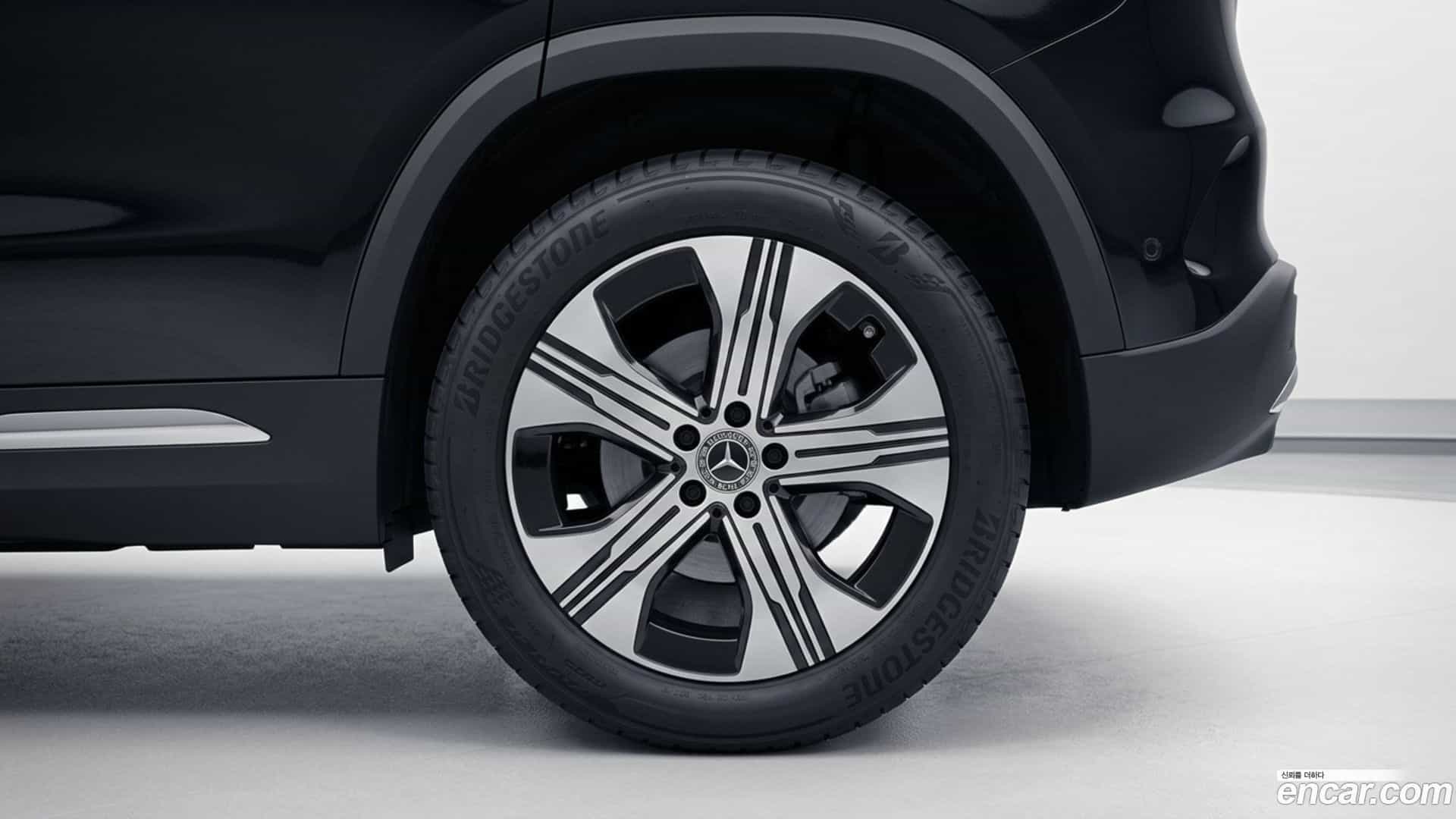 EQA Mercedes-Benz 2025.7-OUTER-005