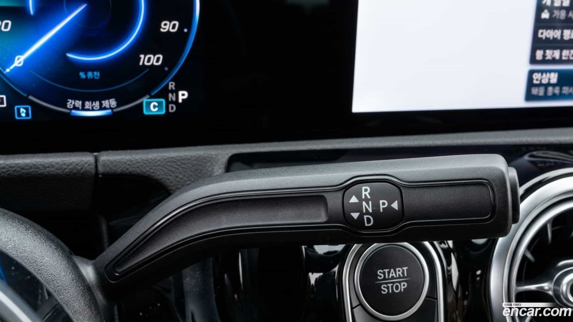 EQA Mercedes-Benz 2025.7-INNER-009