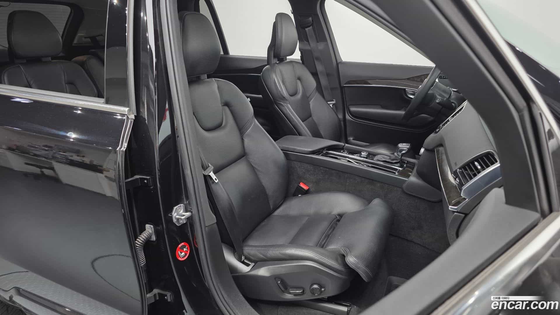XC90 Volvo 2018.0-OPTION-016