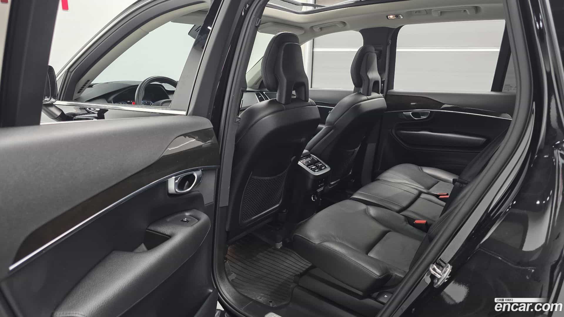 XC90 Volvo 2018.0-INNER-036