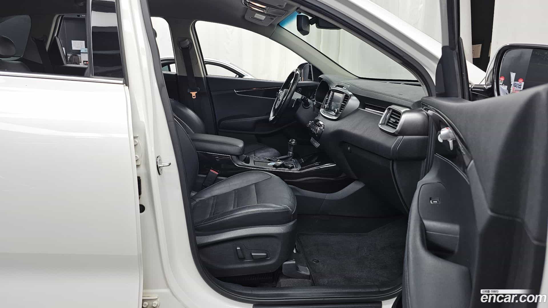 Sorento Kia 2016.2-OPTION-015