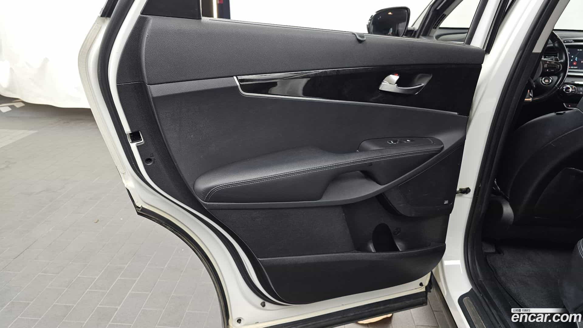 Sorento Kia 2016.2-INNER-035