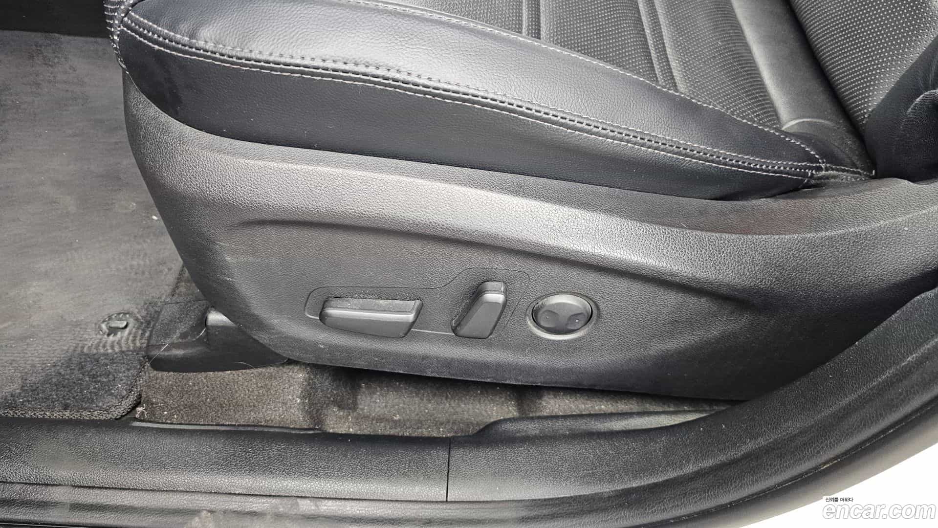 Sorento Kia 2016.2-OPTION-045