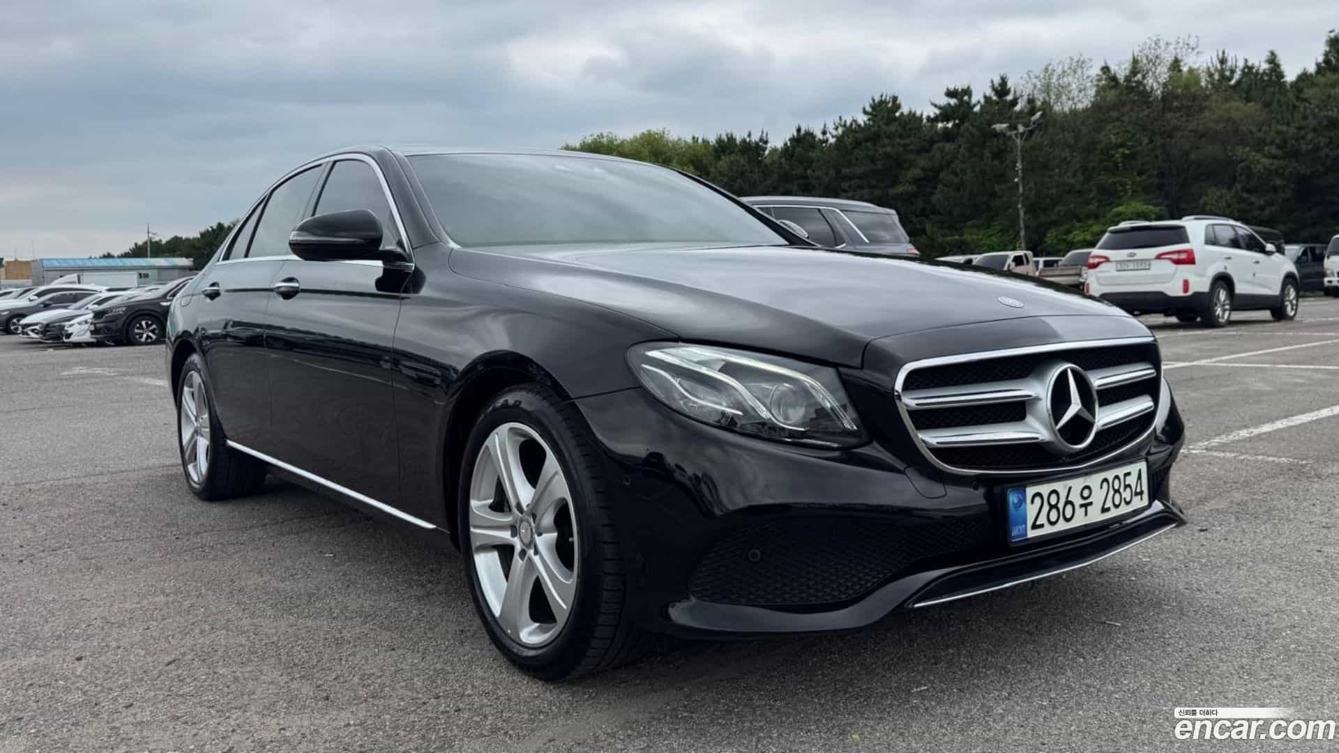 E-Class Mercedes-Benz 2016.11-OPTION-015