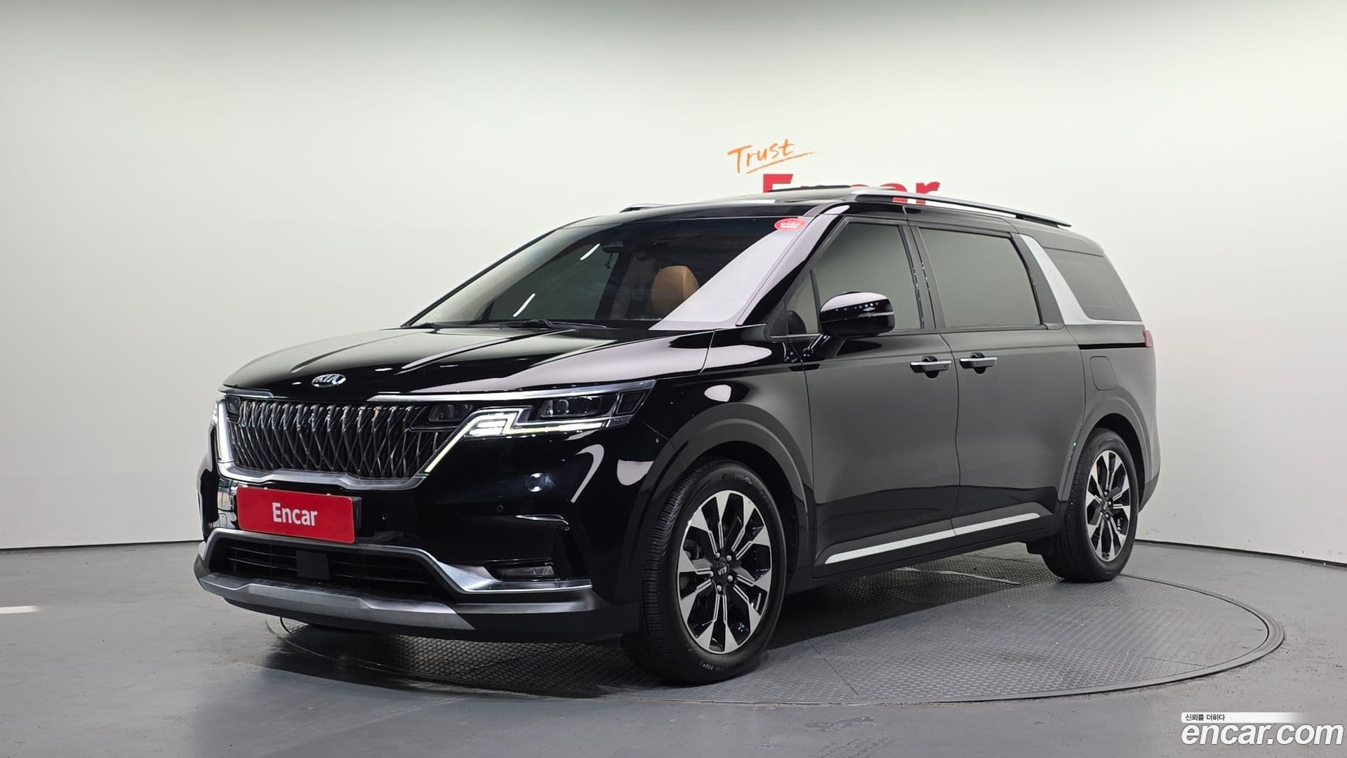Main__Slider__Photo:Canival Kia 2021.2-0