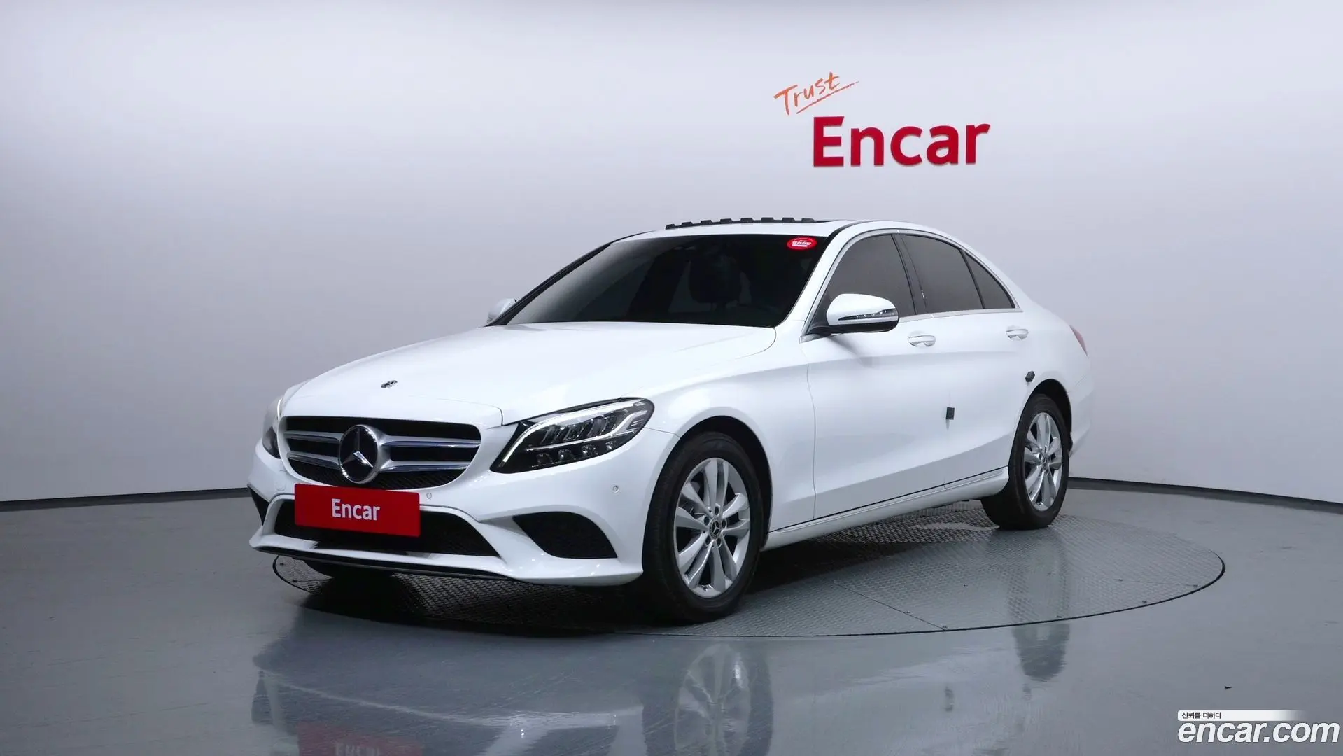 Main__Slider__Photo:C-Class Mercedes-Benz 2019.2-0