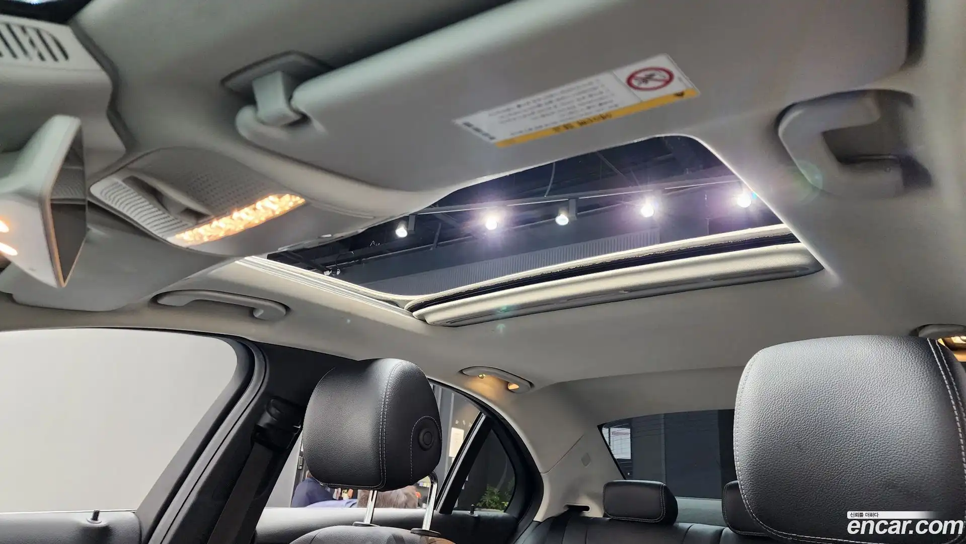 C-Class Mercedes-Benz 2019.2-OPTION-023