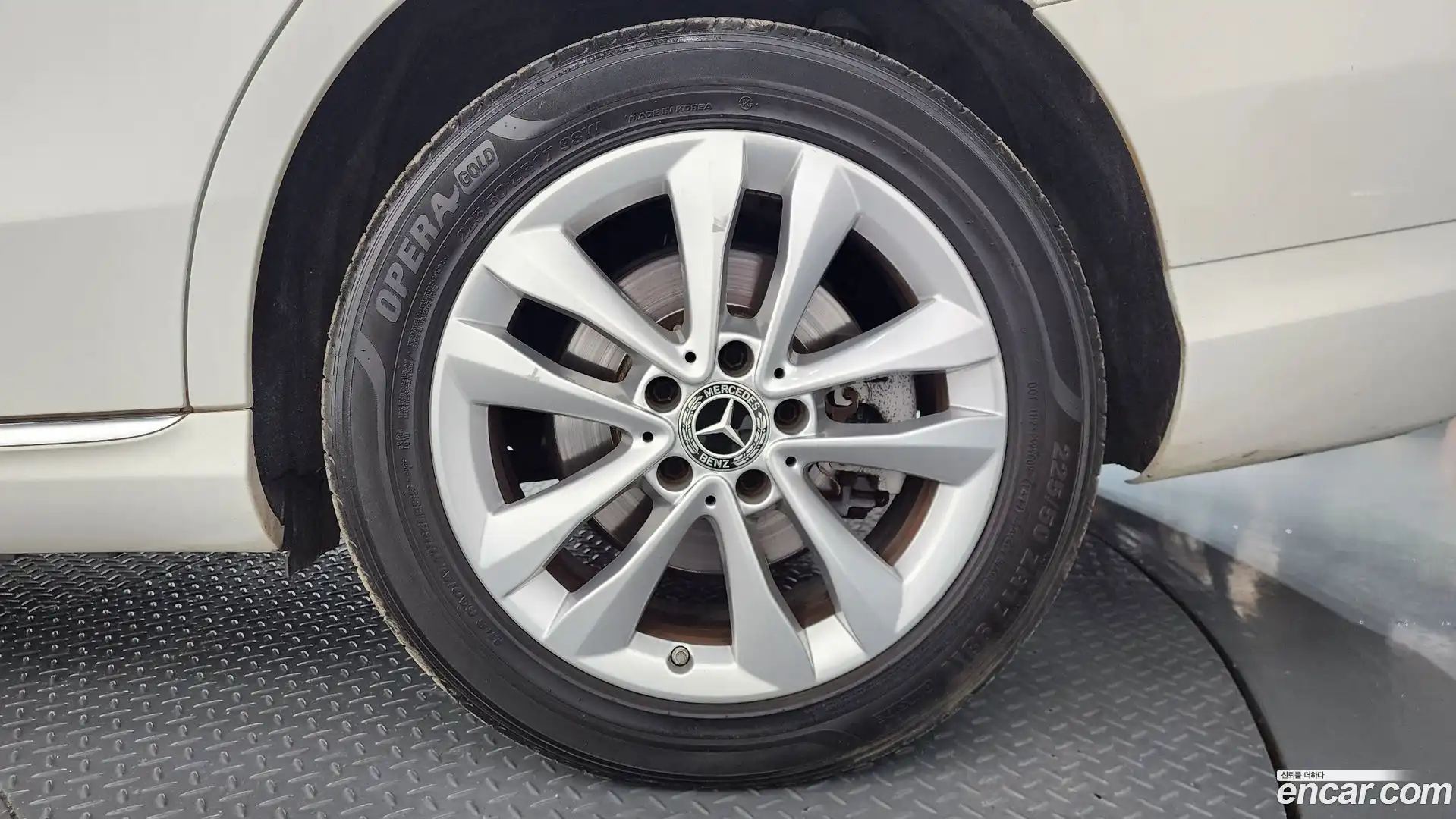 C-Class Mercedes-Benz 2019.2-OUTER-031