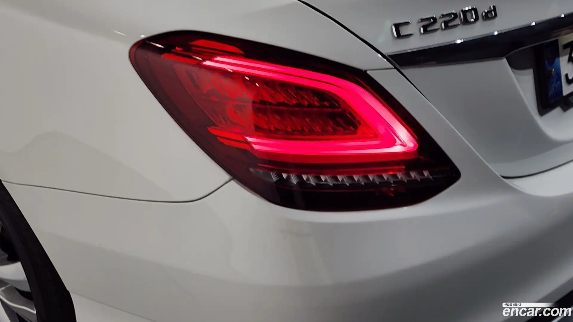 C-Class Mercedes-Benz 2019.2-OUTER-033
