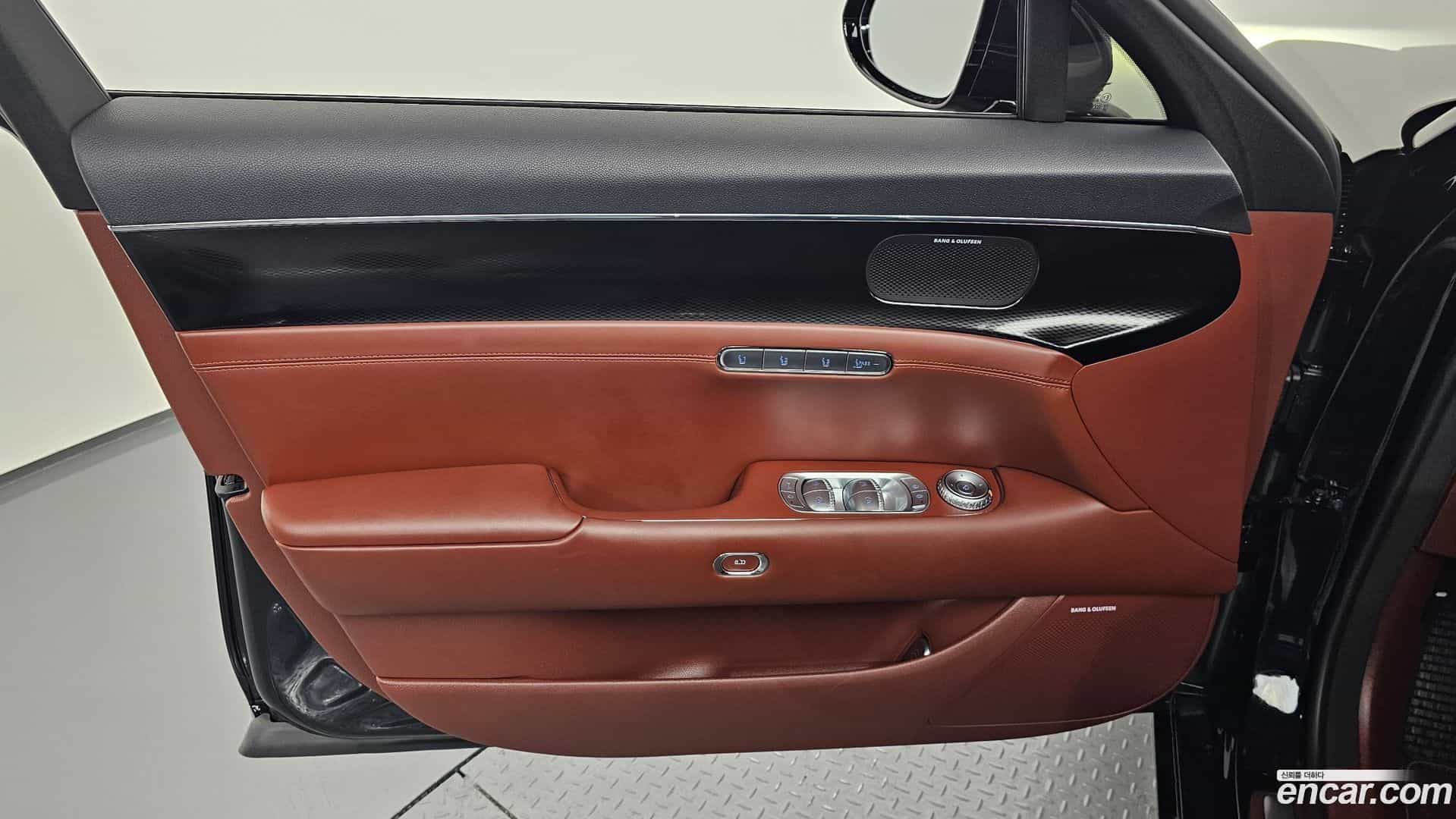 G90 Genesis 2022.6-INNER-034